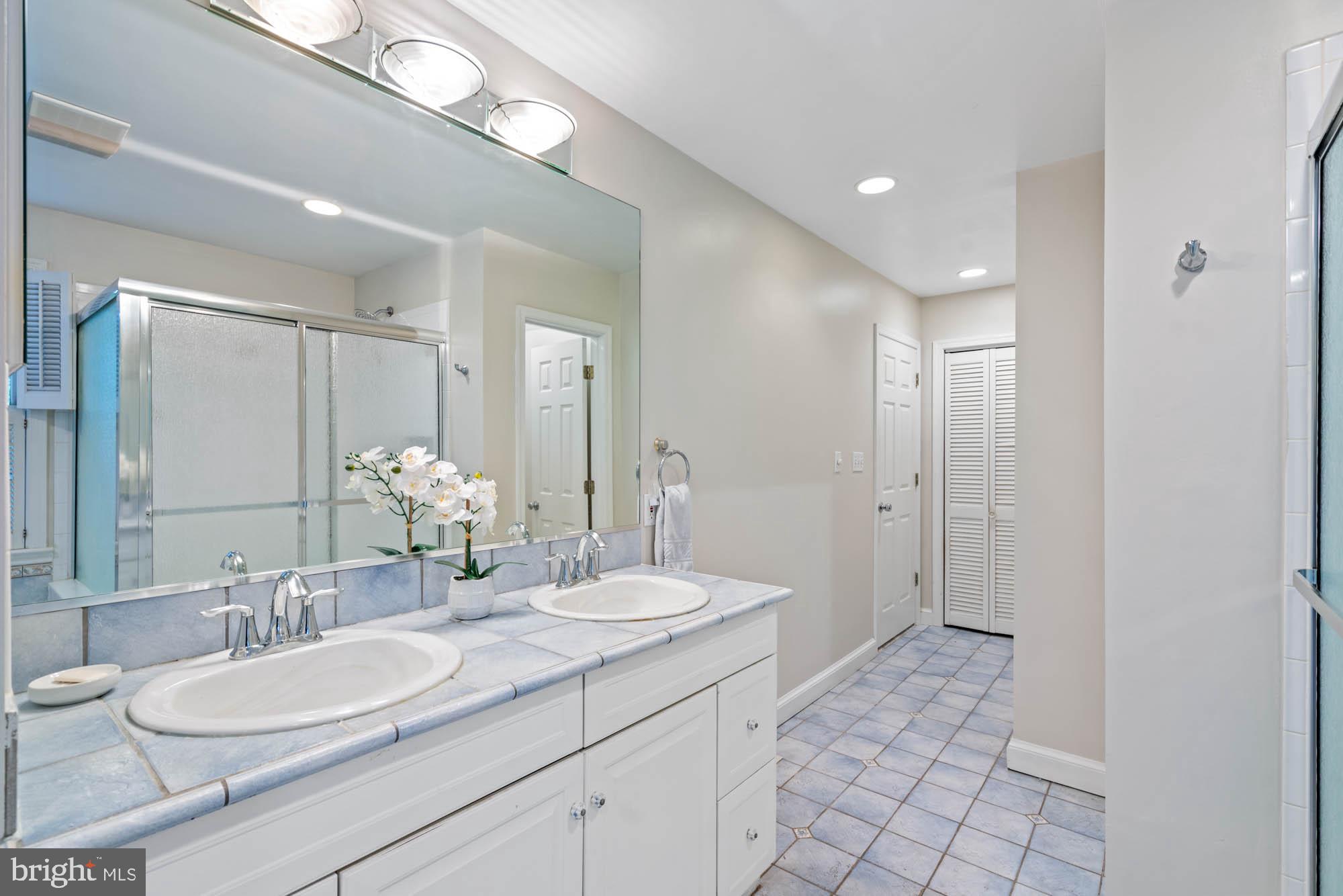 WESTMORELAND HILLS - Residential