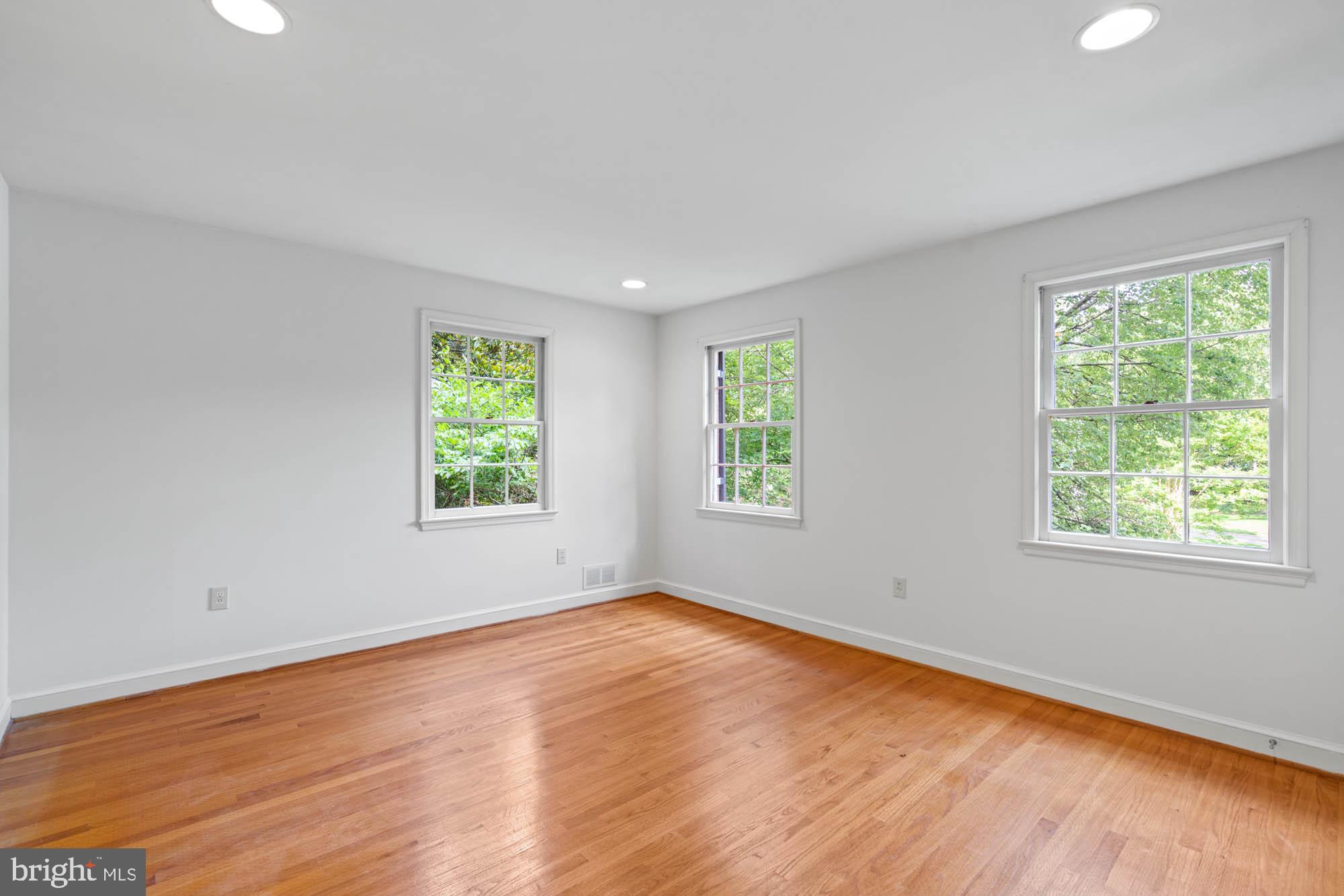 WESTMORELAND HILLS - Residential