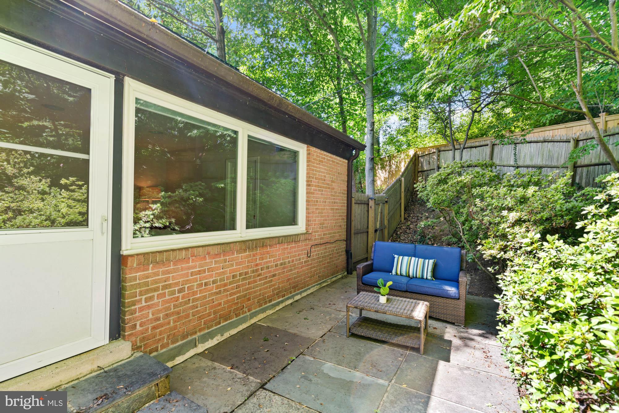 WESTMORELAND HILLS - Residential