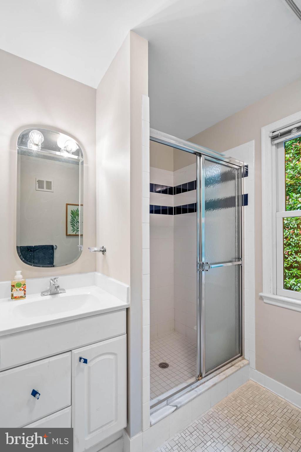 WESTMORELAND HILLS - Residential