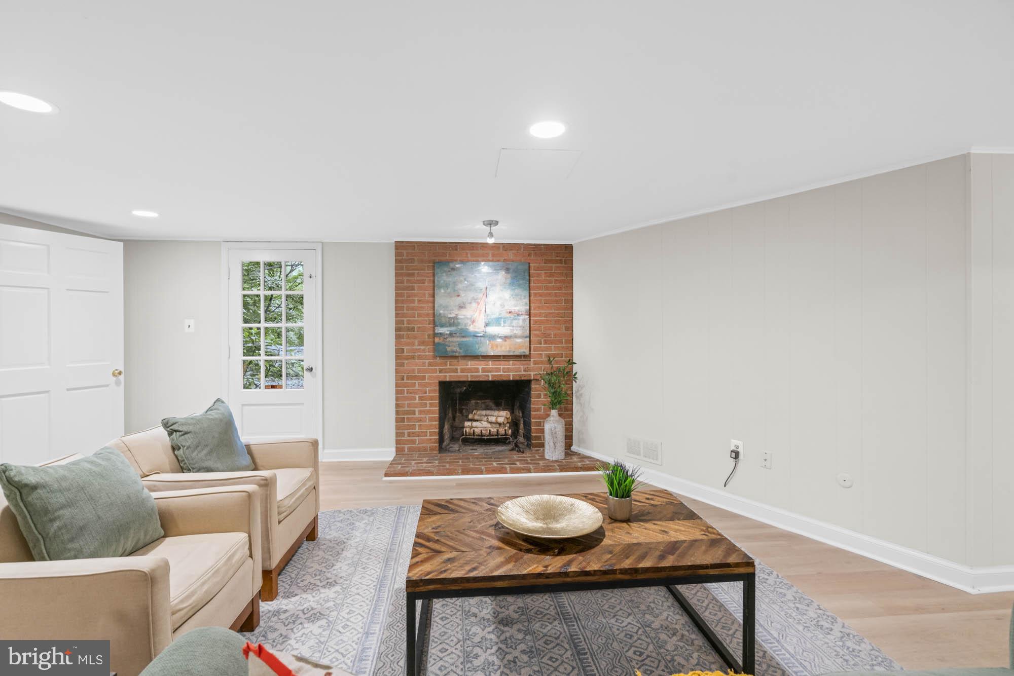 WESTMORELAND HILLS - Residential