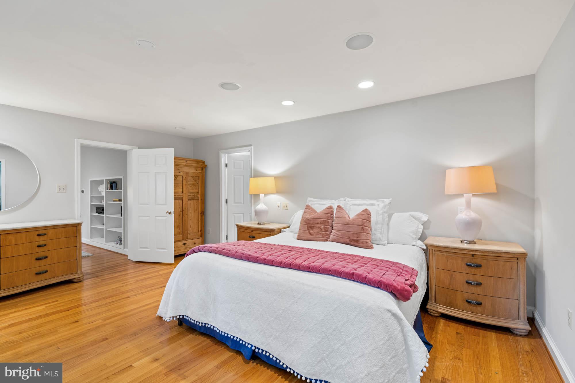 WESTMORELAND HILLS - Residential