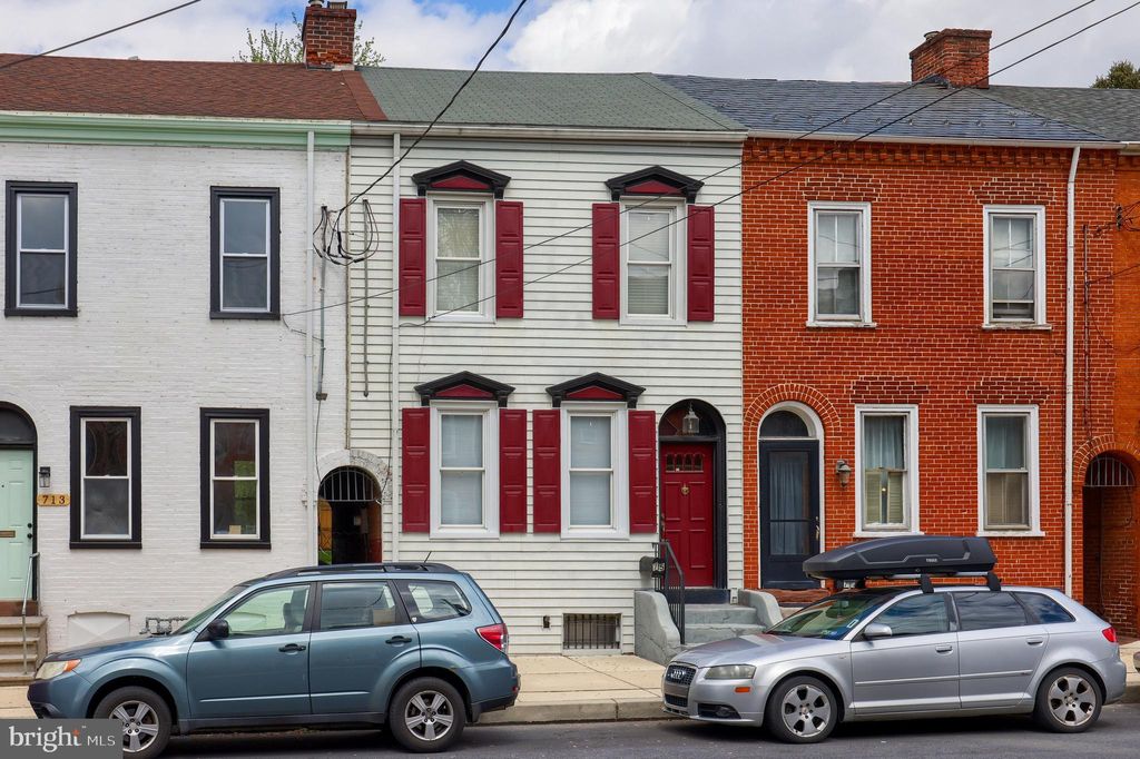 Photo of 715 WALNUT ST, COLUMBIA, PA 17512 (MLS # PALA2034062)
