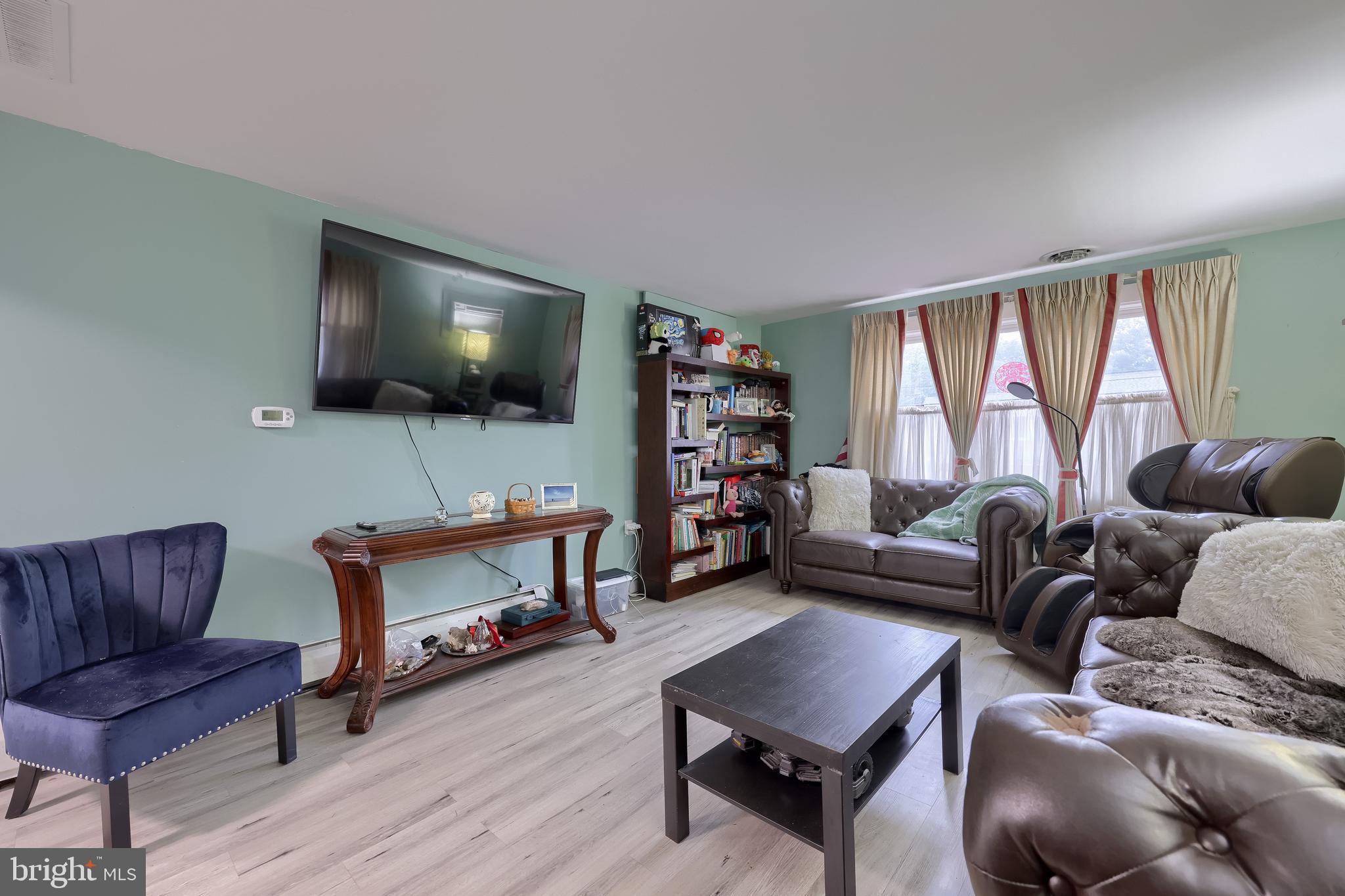 208, 000 CLARK ROAD