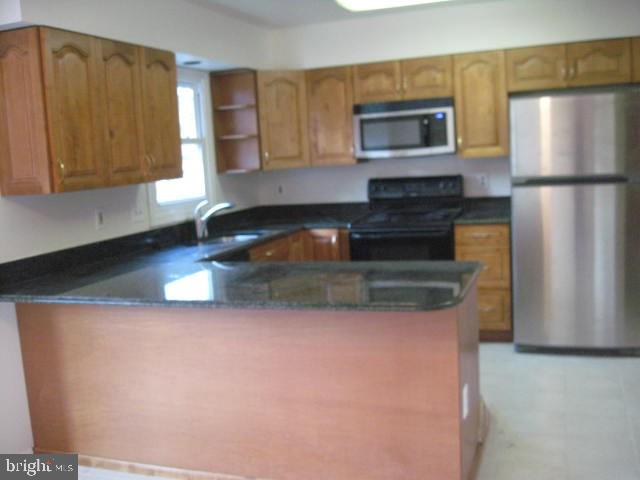 WOODMONT PLACE - Residential Lease