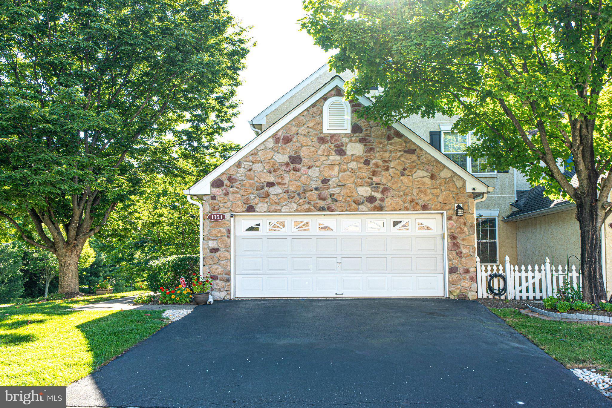 1153 HARROGATE WAY