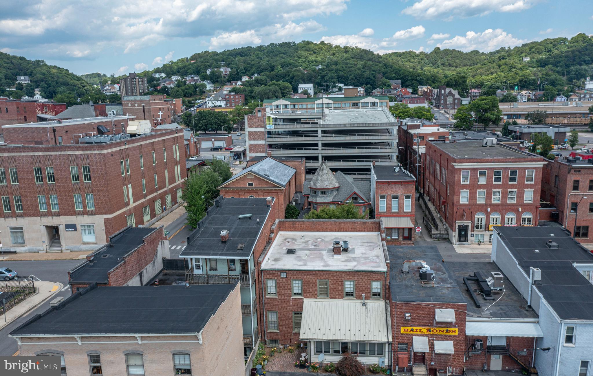 107 S CENTRE STREET