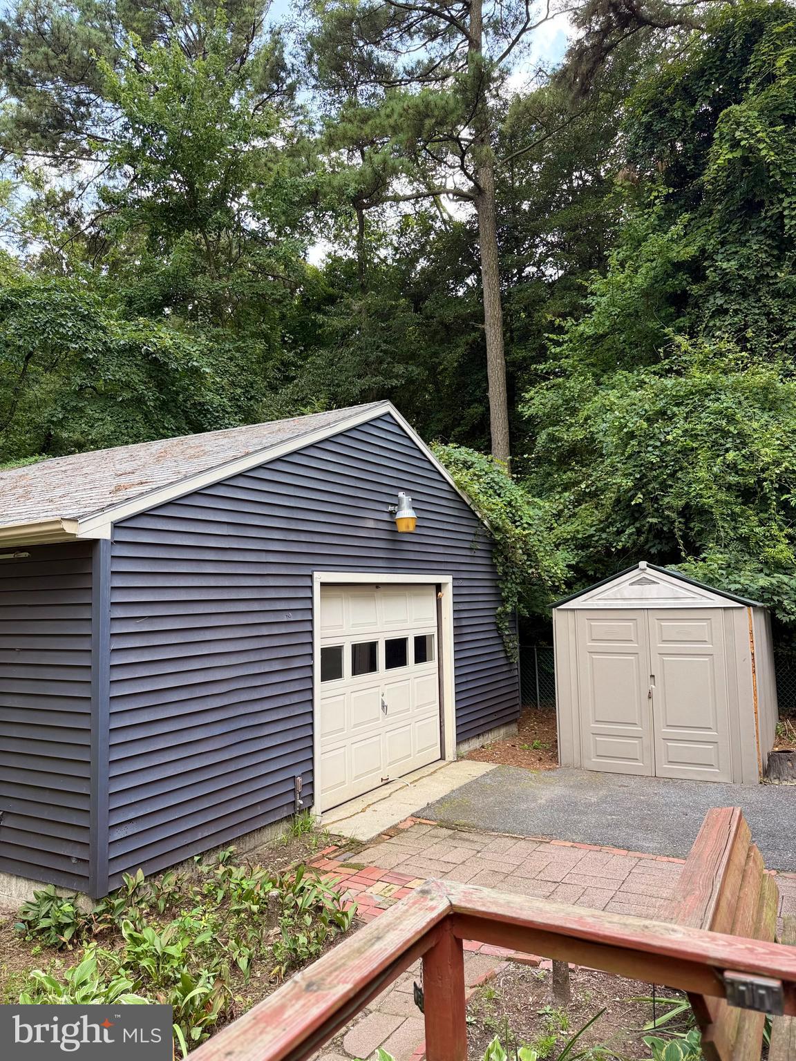 NORTHEAST HOMESITE - Residential