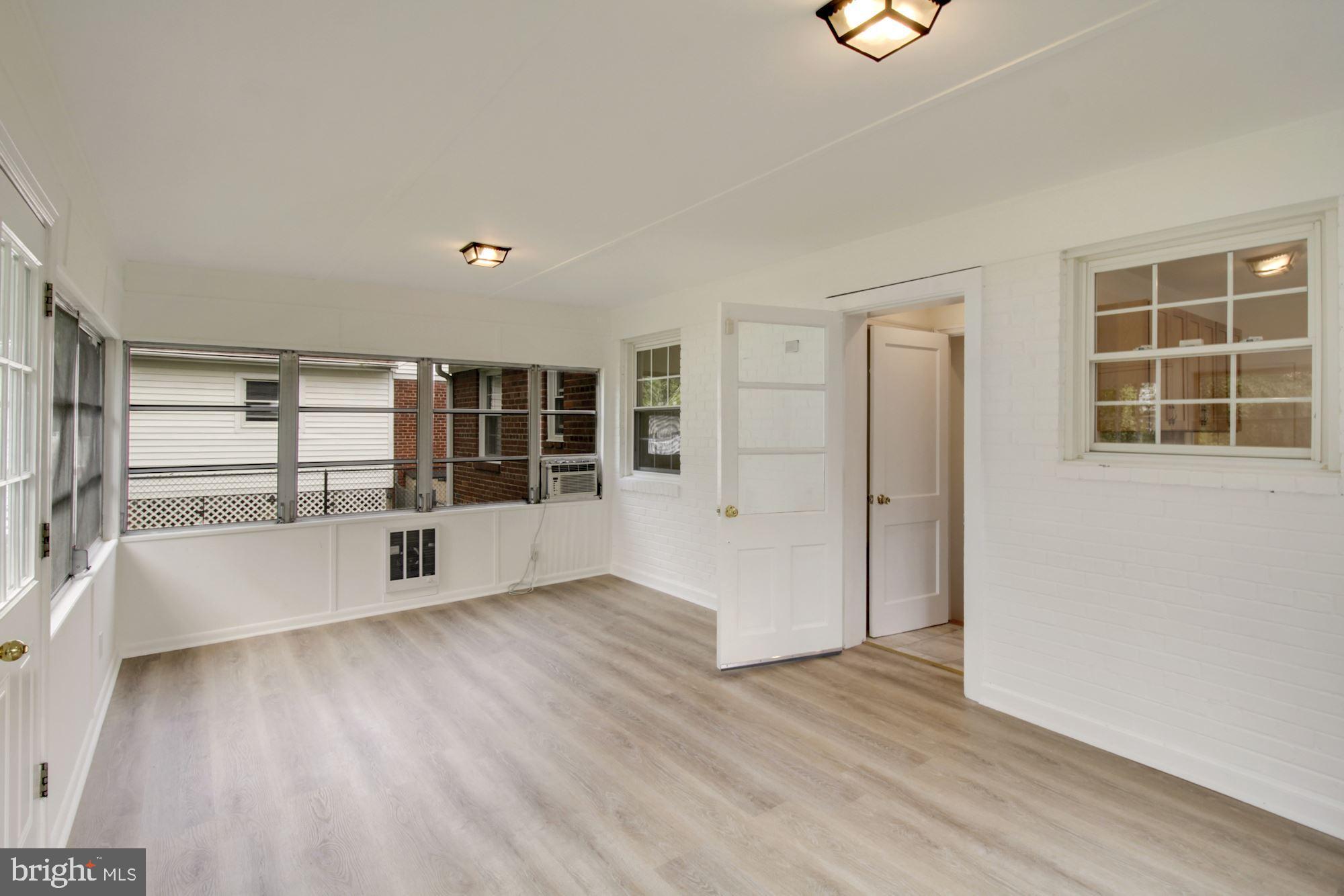 GARRETT PARK ESTATES - Residential Lease