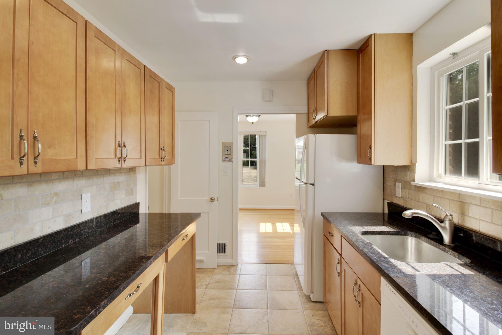 GARRETT PARK ESTATES - Residential Lease