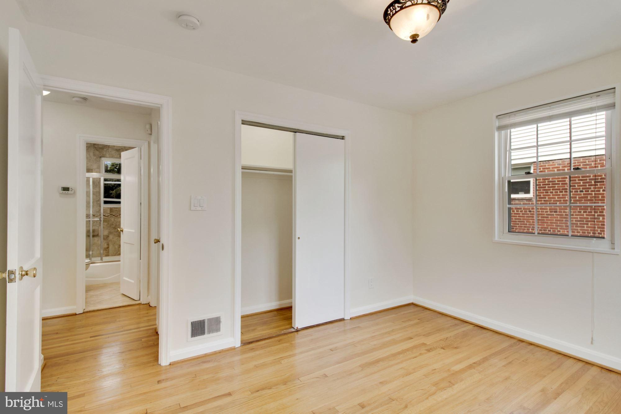 GARRETT PARK ESTATES - Residential Lease