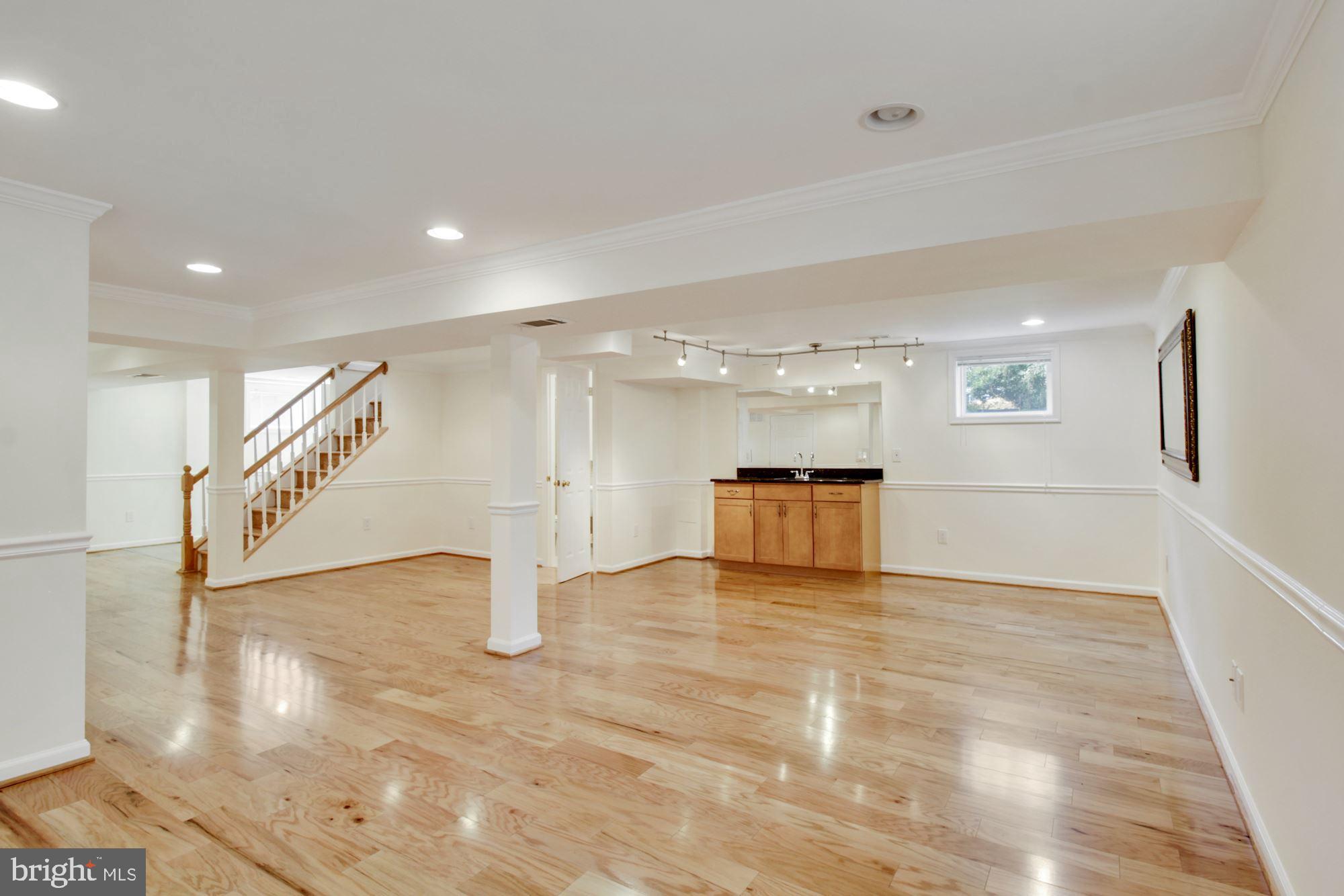 GARRETT PARK ESTATES - Residential Lease