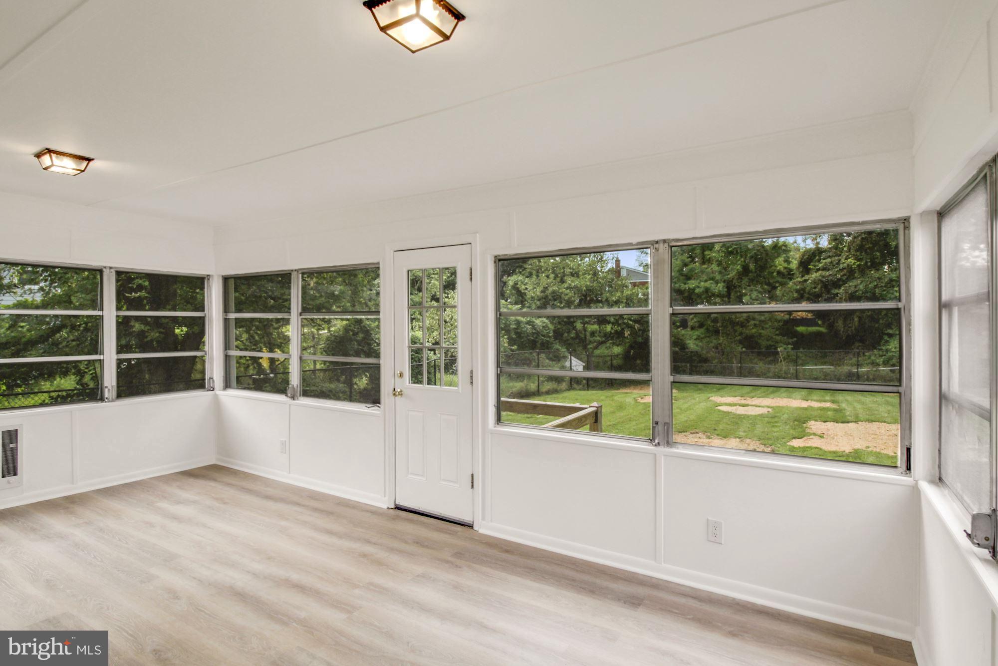 GARRETT PARK ESTATES - Residential Lease