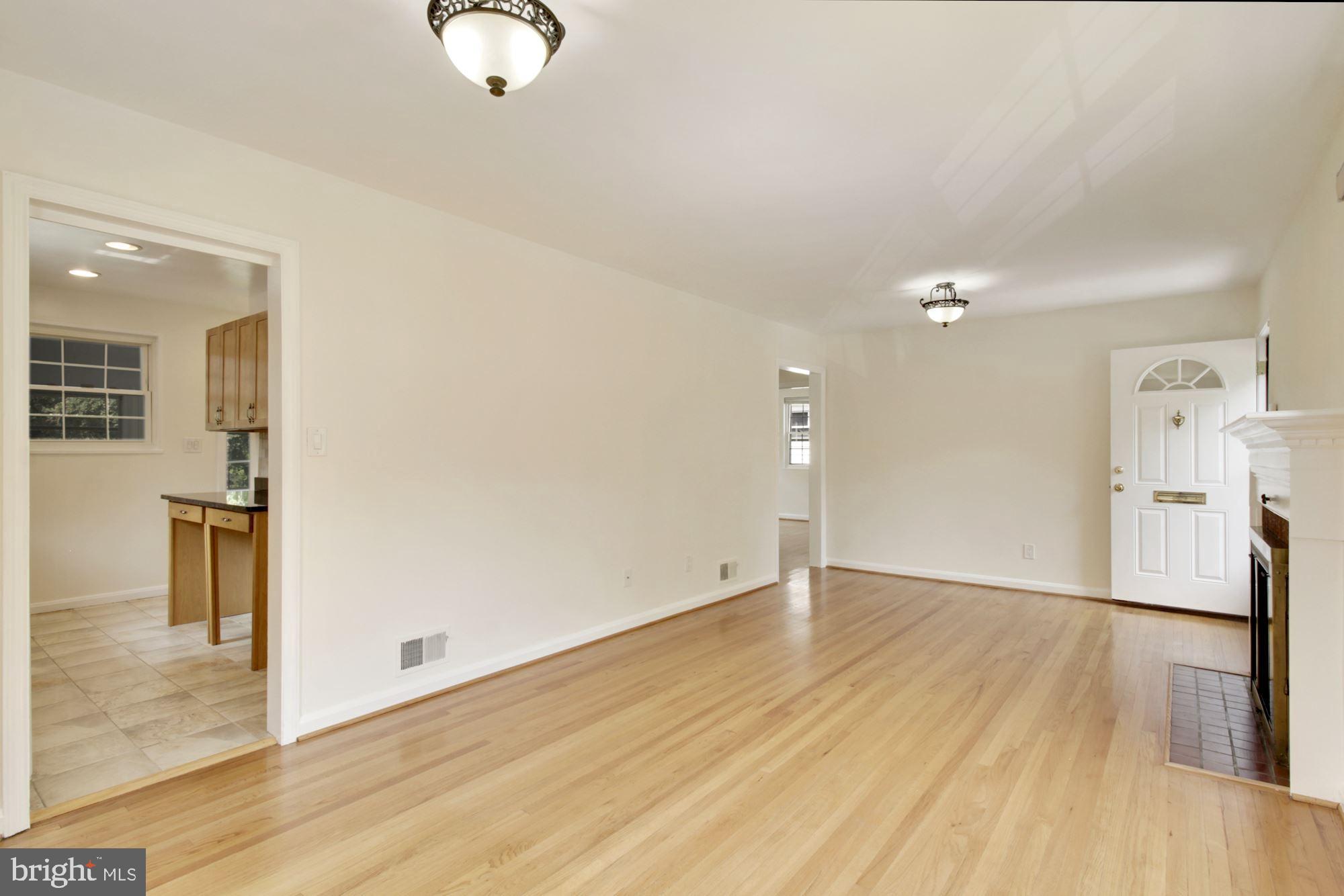 GARRETT PARK ESTATES - Residential Lease