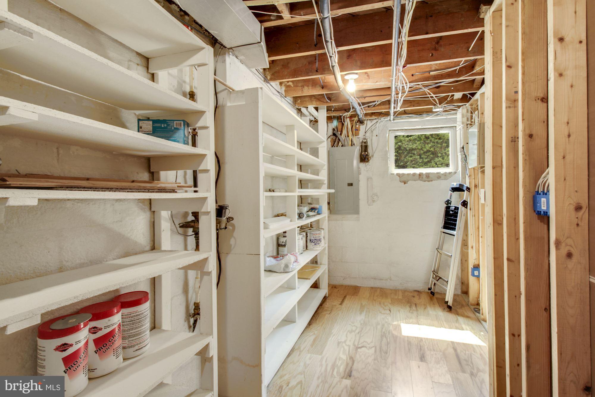 GARRETT PARK ESTATES - Residential Lease