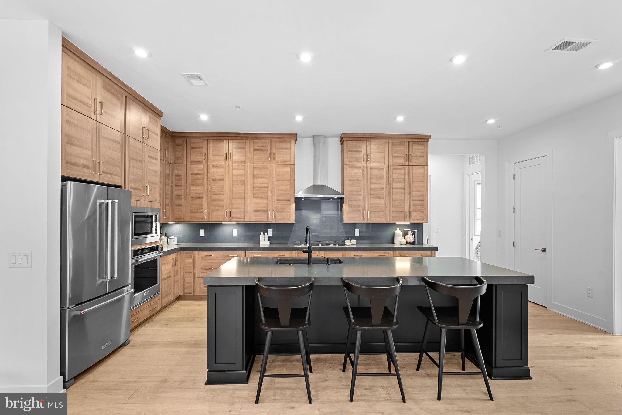 22171 SPRINGSIDE TERRACE 400