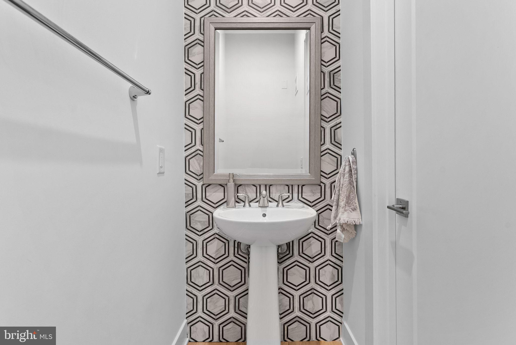 METRO WALK AT MOOREFIELD STATION - Residential