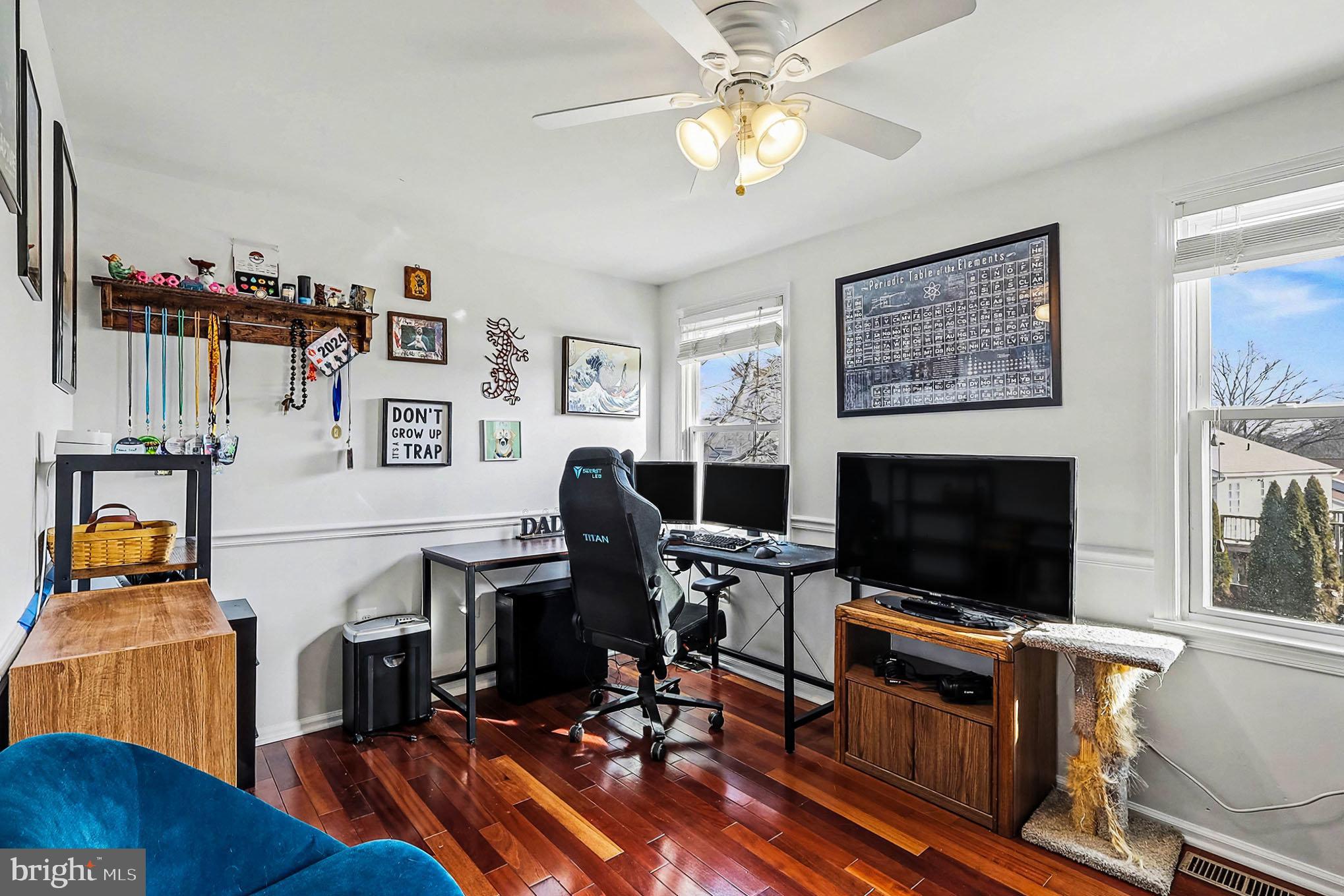 KINGSTON CHASE - Residential