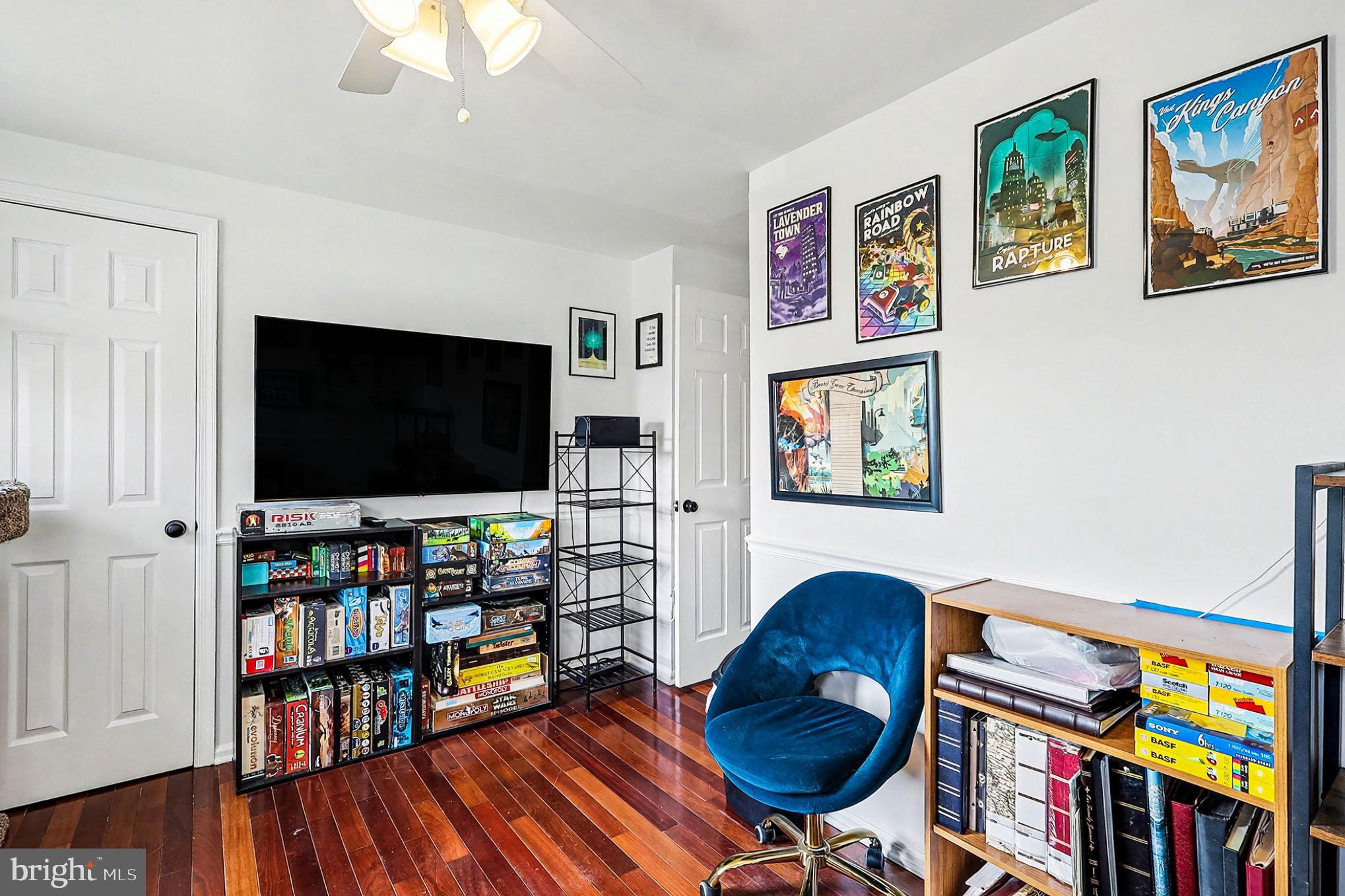 KINGSTON CHASE - Residential