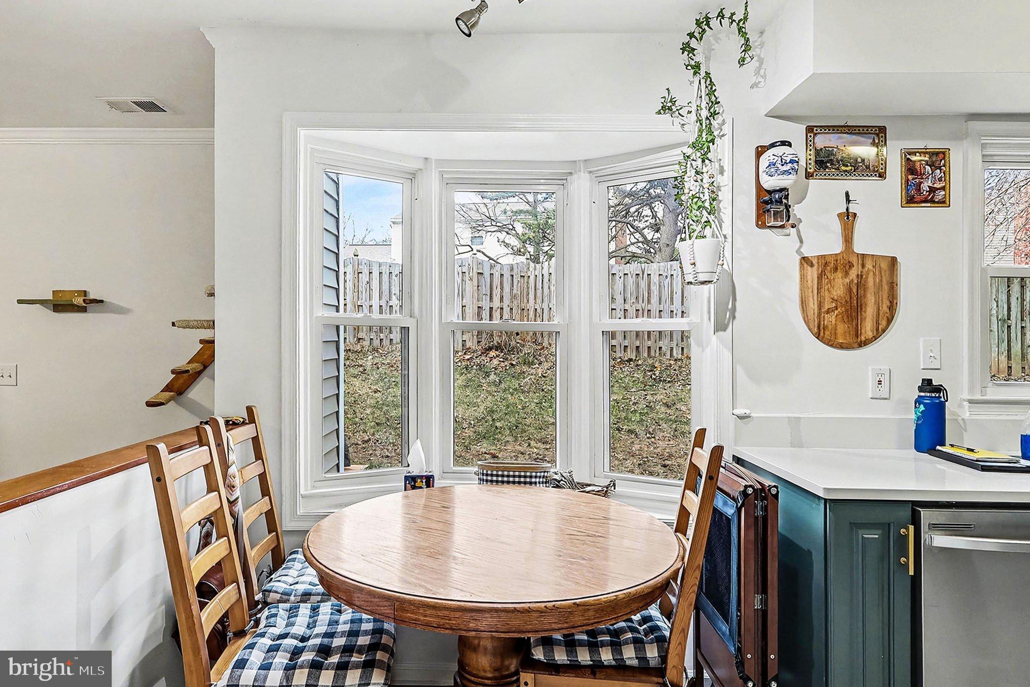 KINGSTON CHASE - Residential