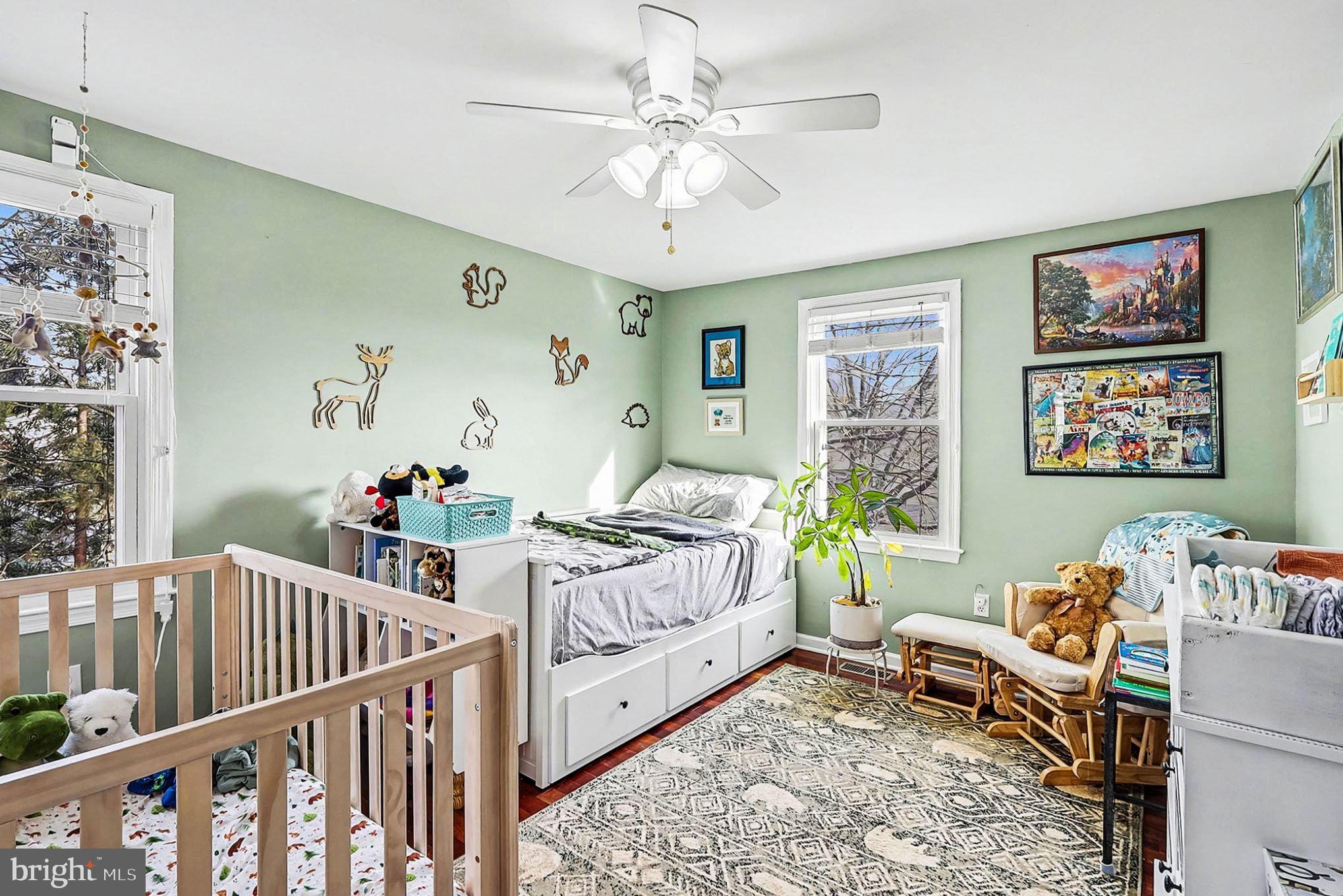 KINGSTON CHASE - Residential