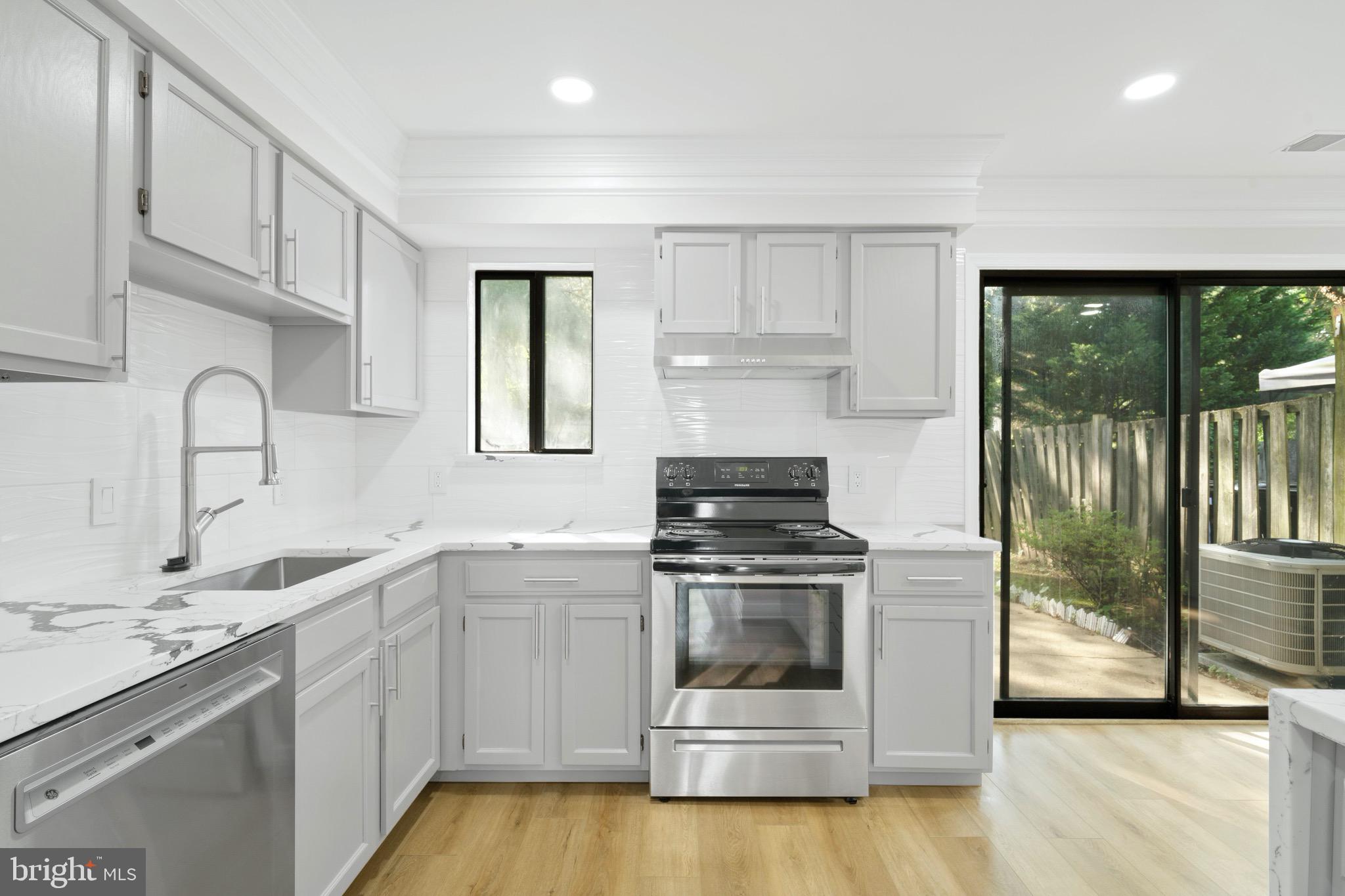 HAMLET PARK - Residential