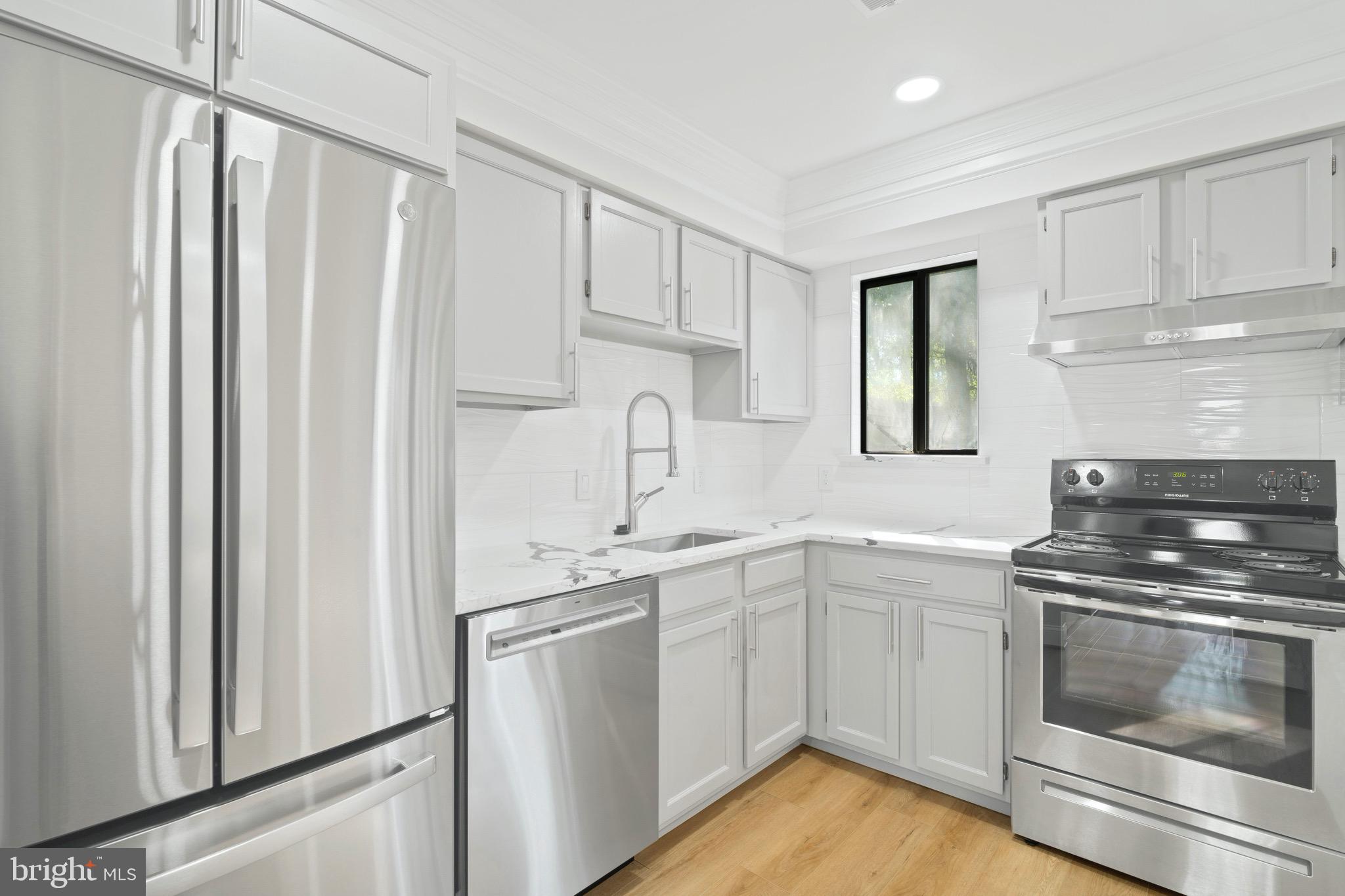 HAMLET PARK - Residential