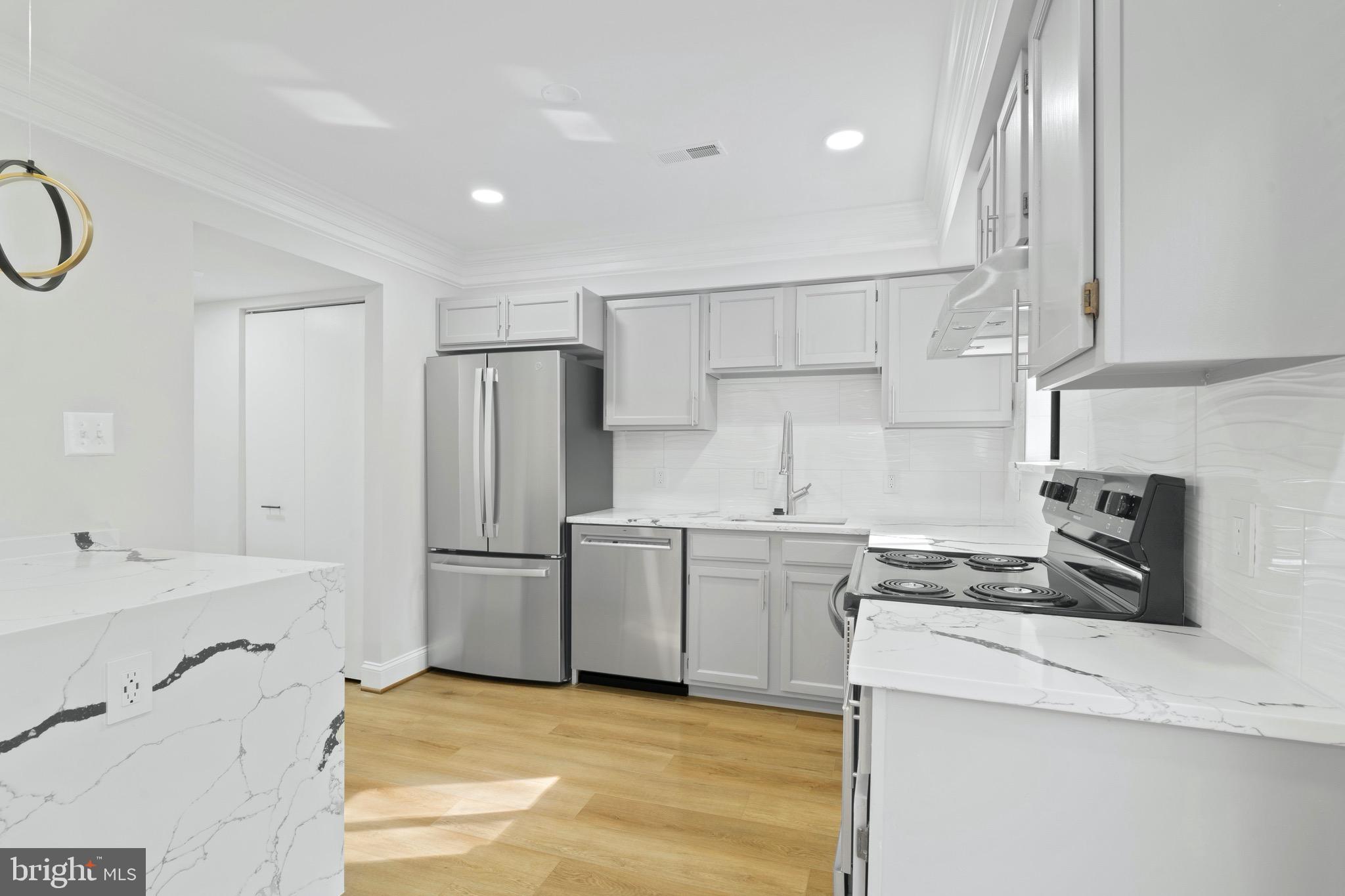 HAMLET PARK - Residential