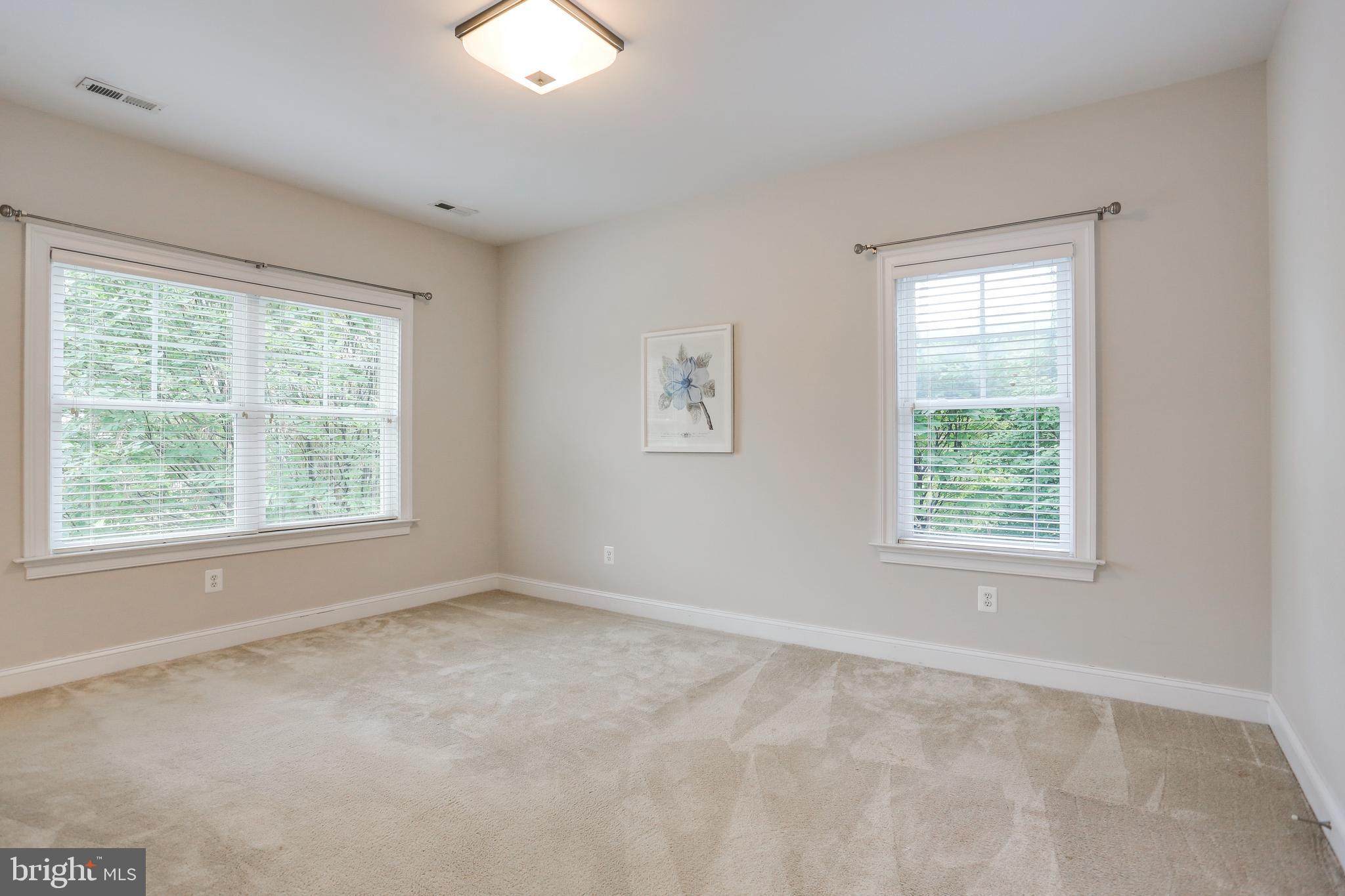 OVER LEE KNOLLS - Residential