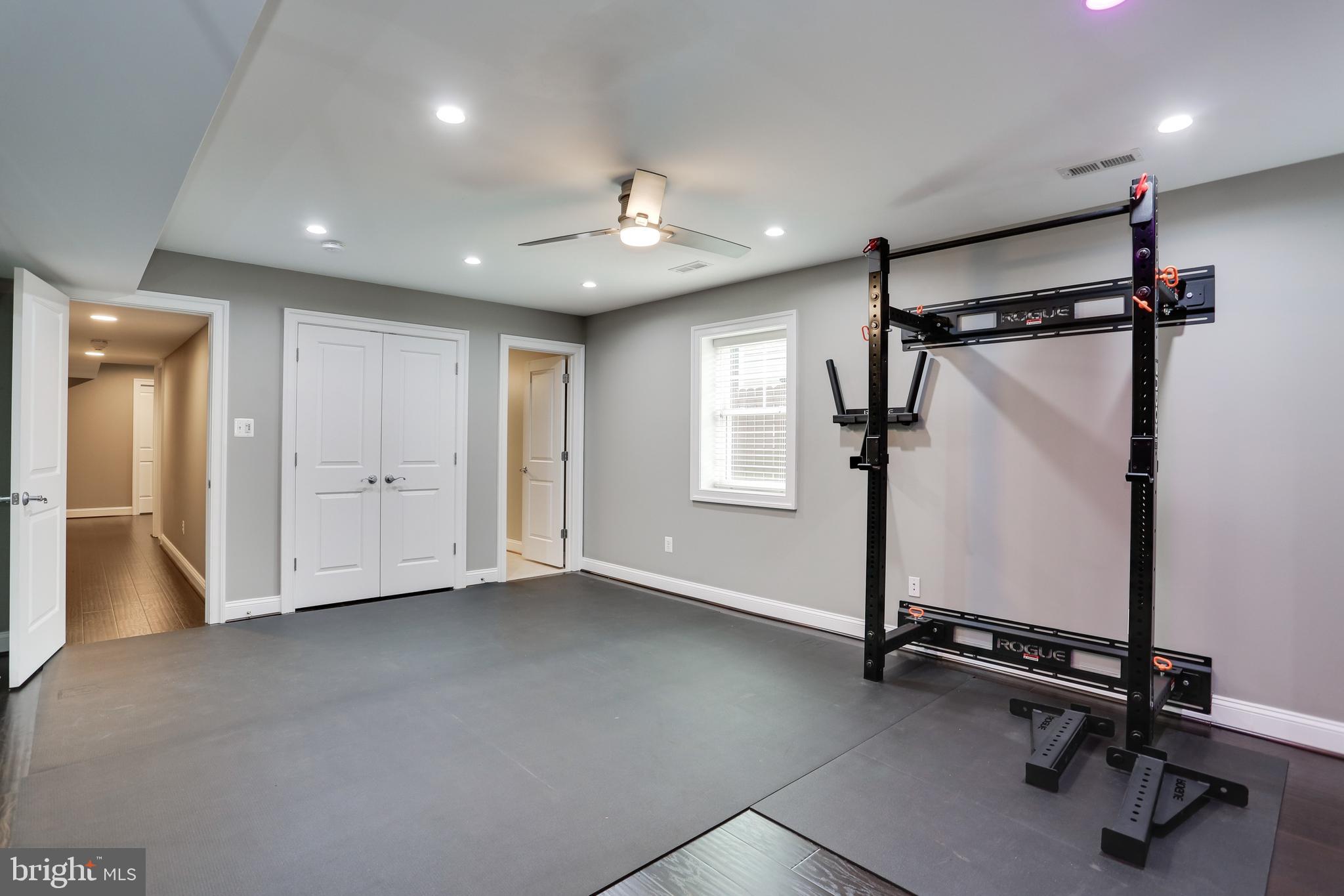 OVER LEE KNOLLS - Residential