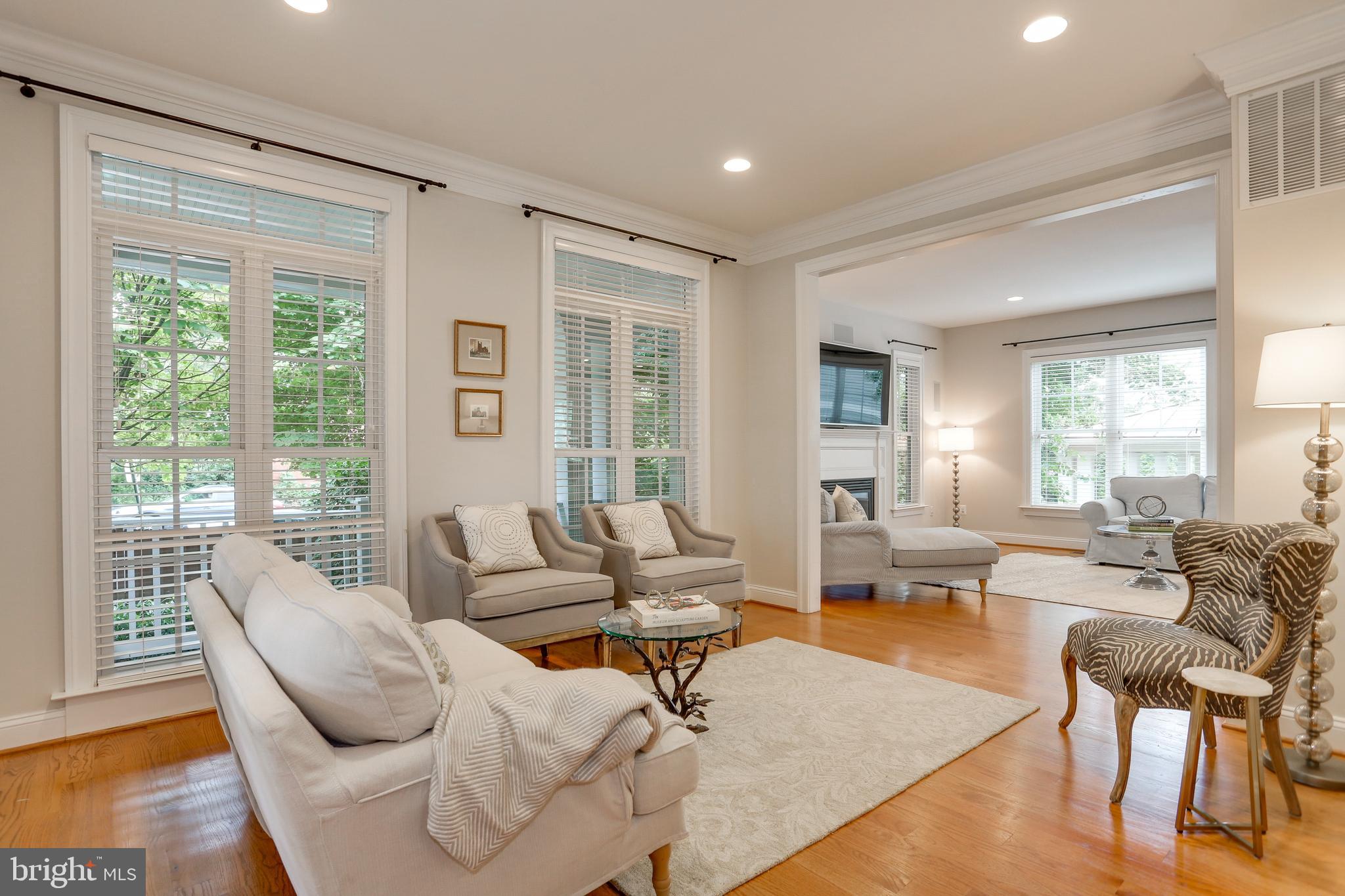 OVER LEE KNOLLS - Residential