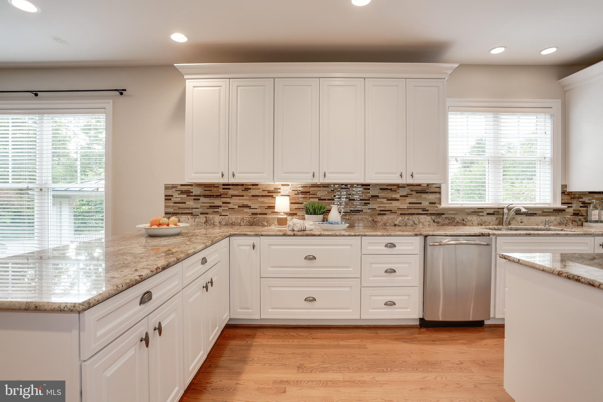 OVER LEE KNOLLS - Residential