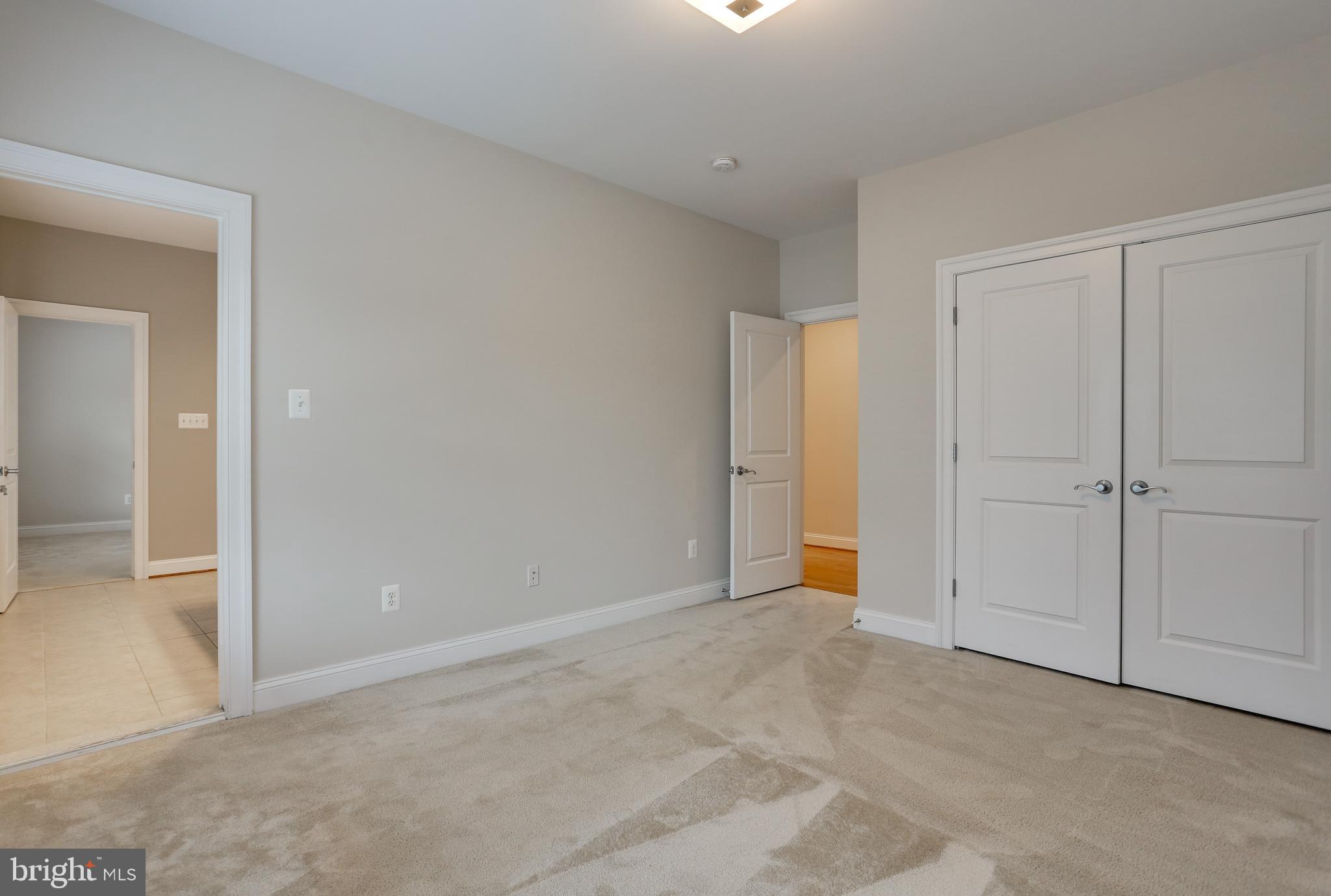 OVER LEE KNOLLS - Residential