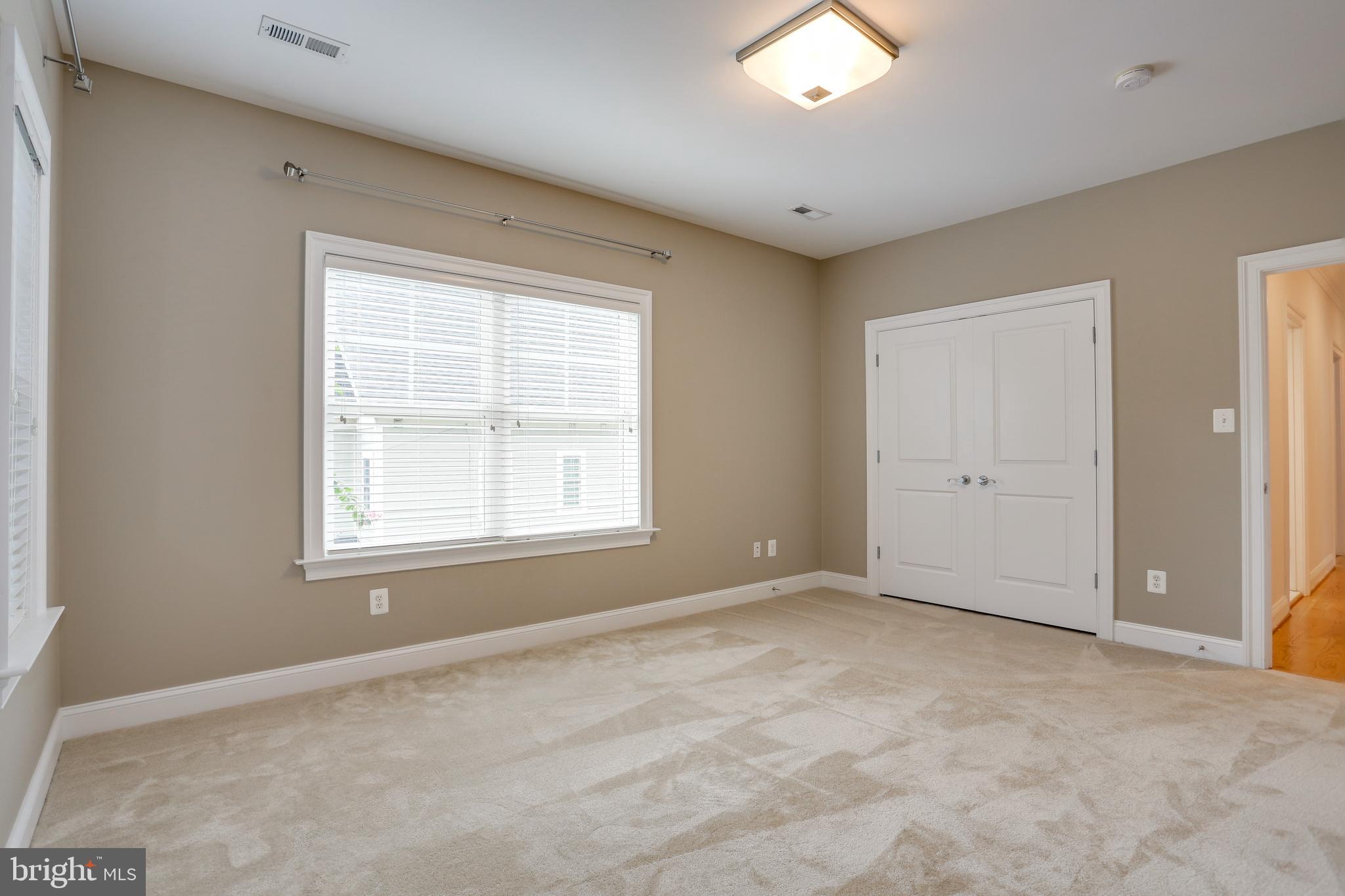 OVER LEE KNOLLS - Residential