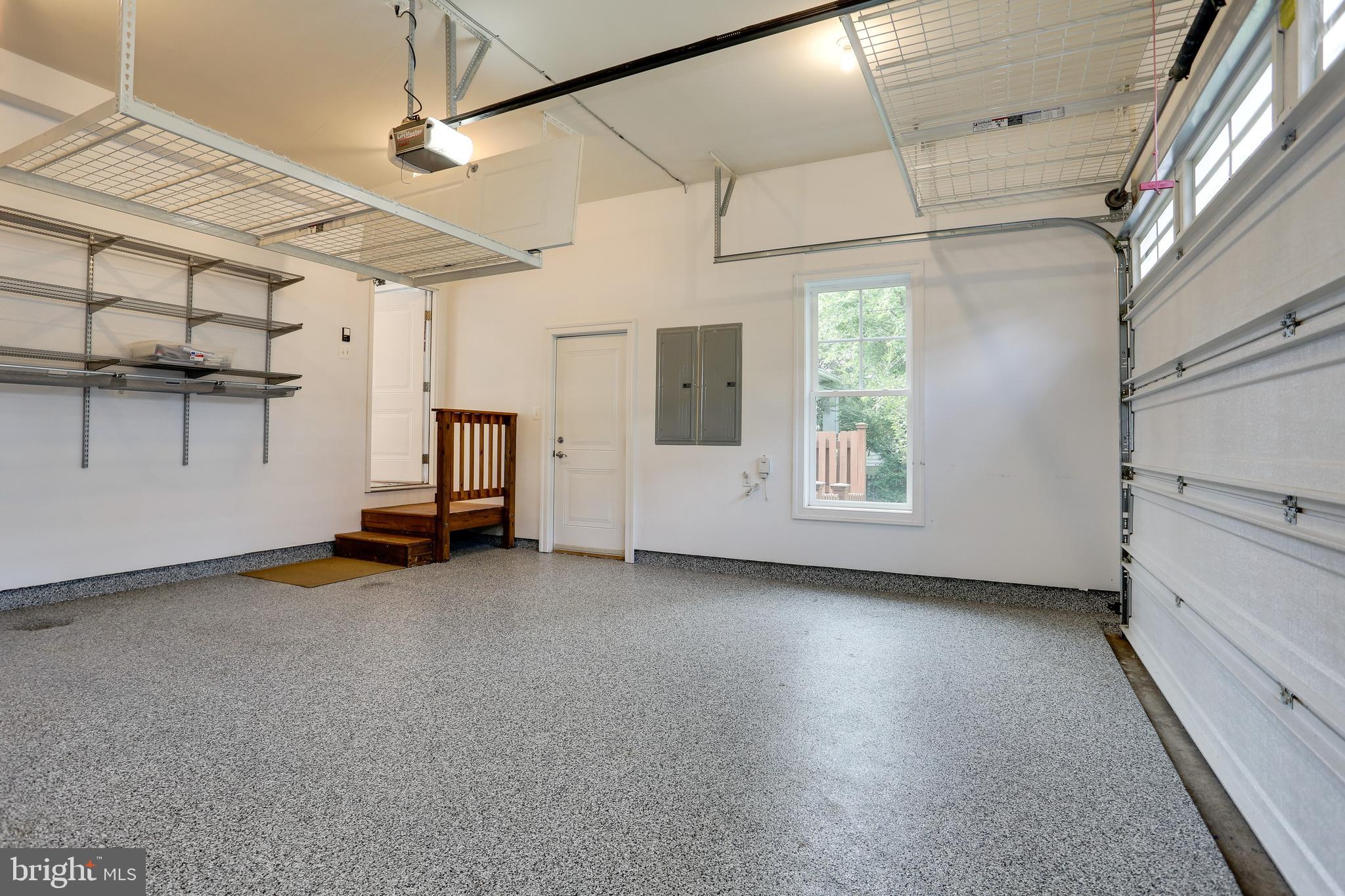 OVER LEE KNOLLS - Residential