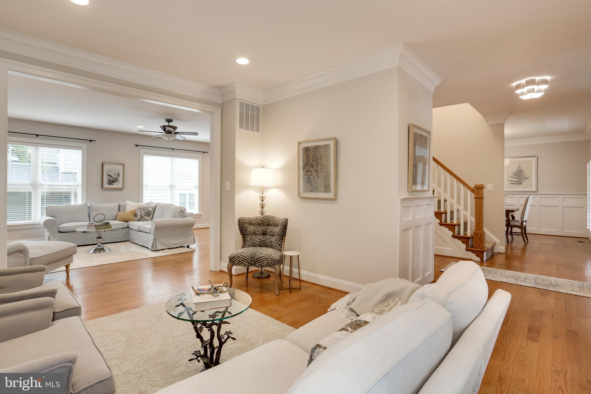 OVER LEE KNOLLS - Residential