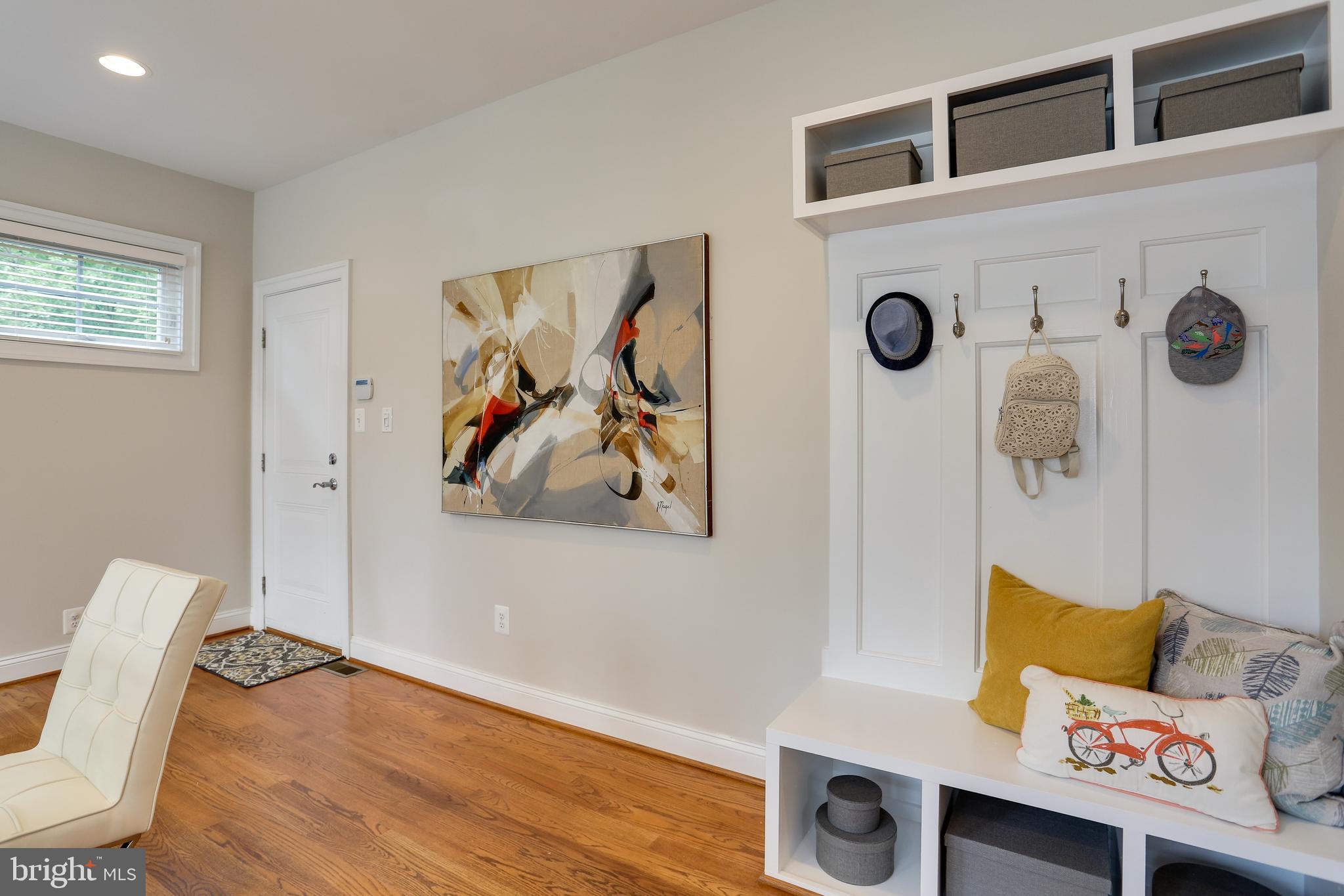 OVER LEE KNOLLS - Residential