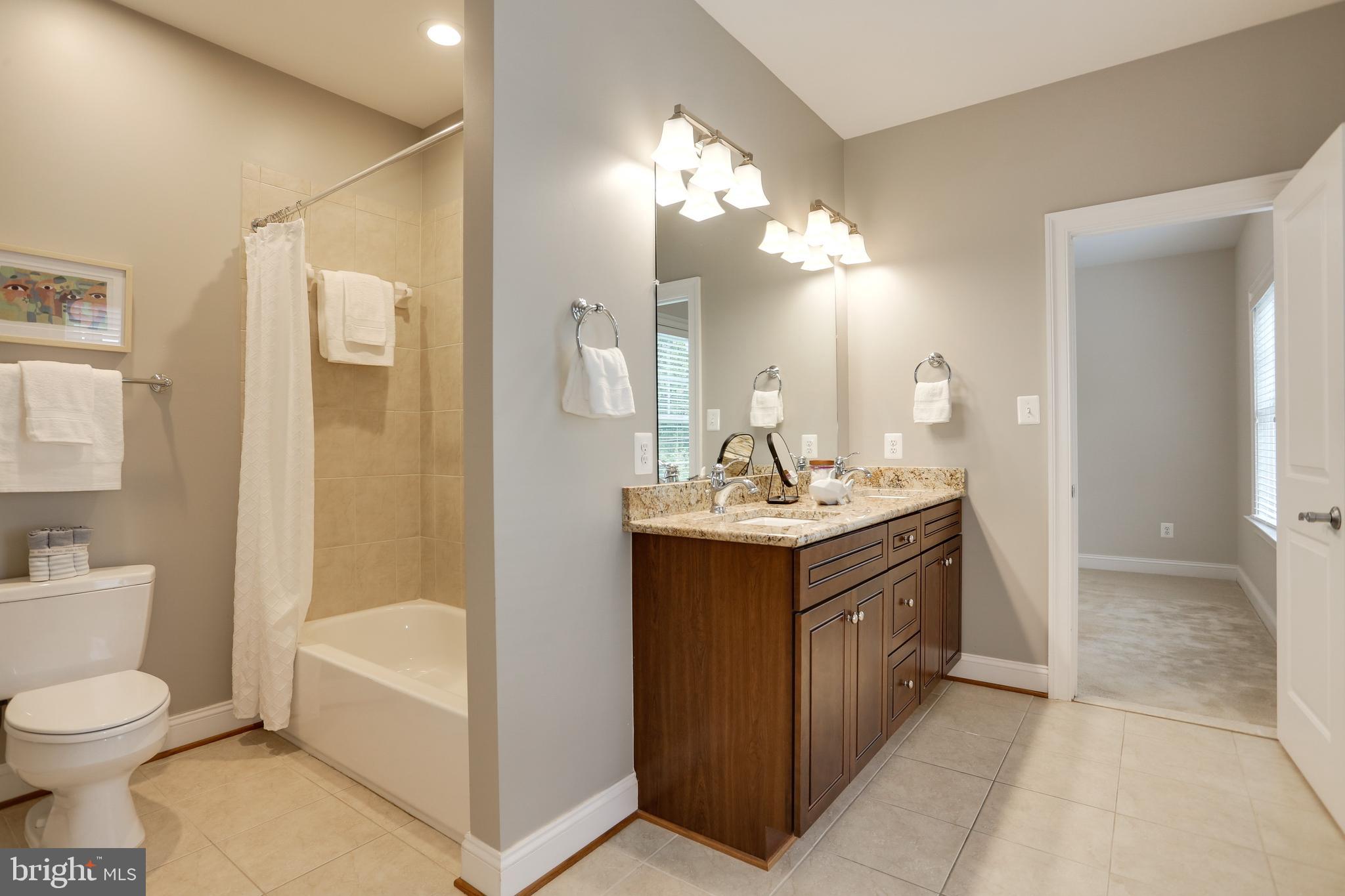 OVER LEE KNOLLS - Residential