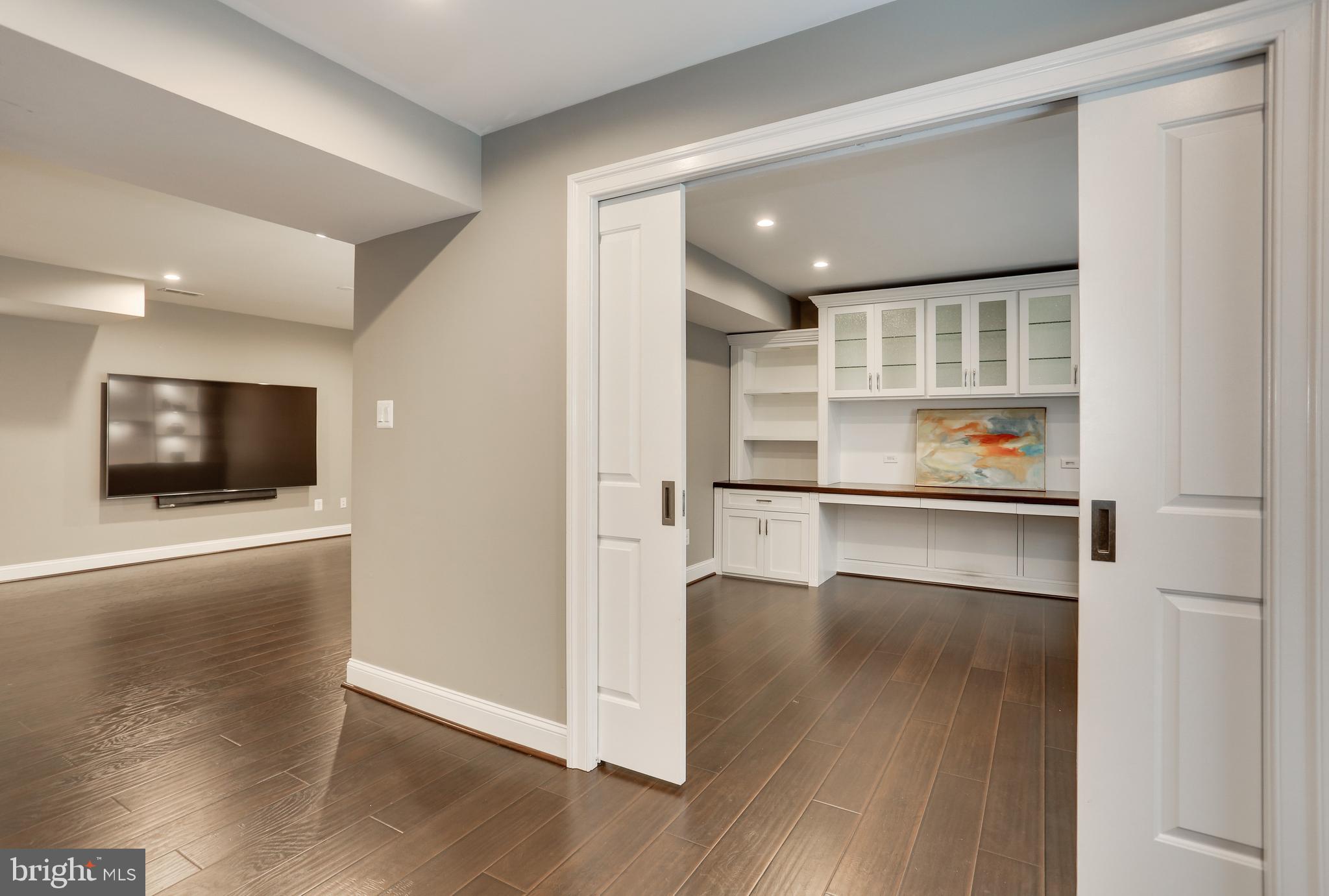 OVER LEE KNOLLS - Residential