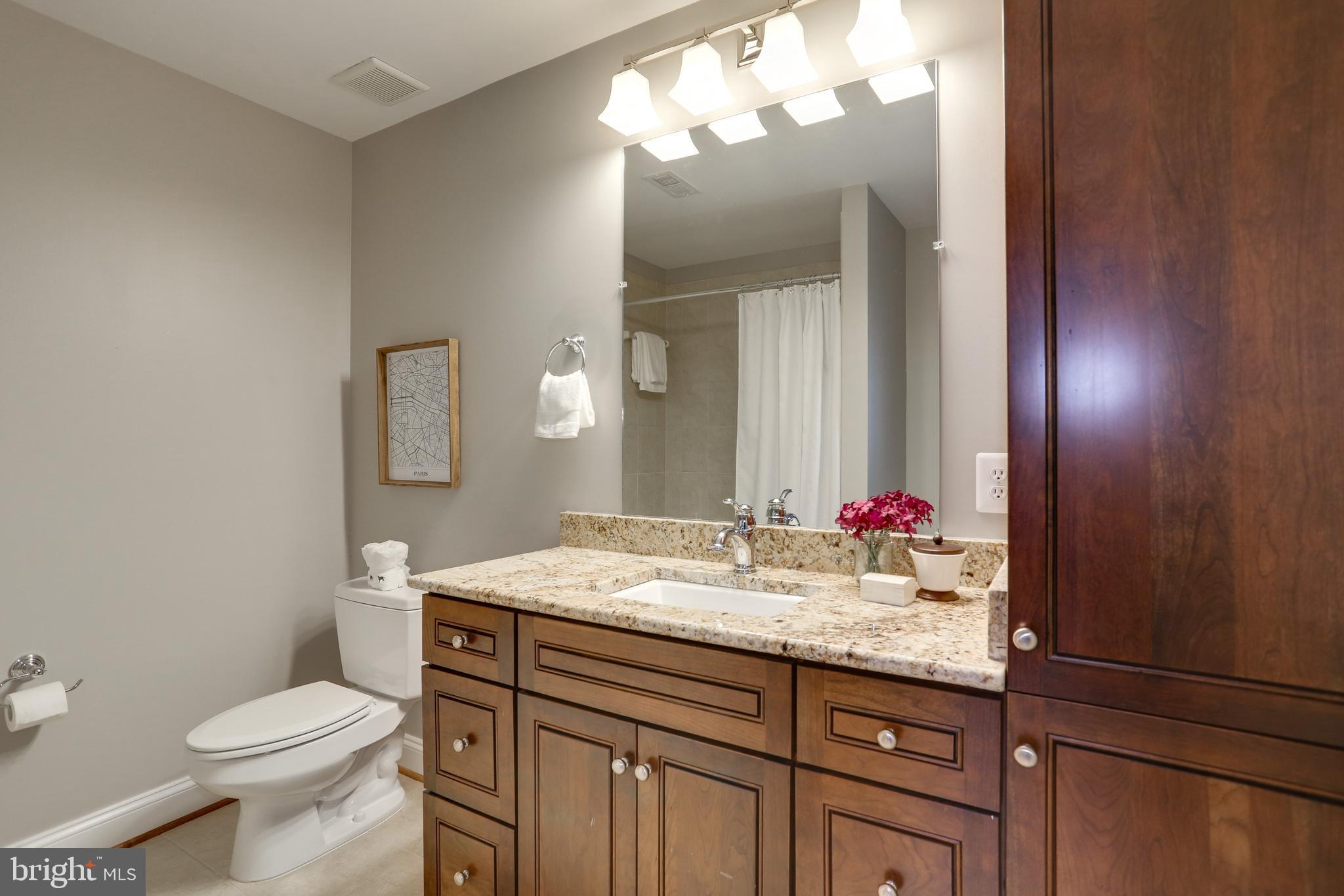 OVER LEE KNOLLS - Residential