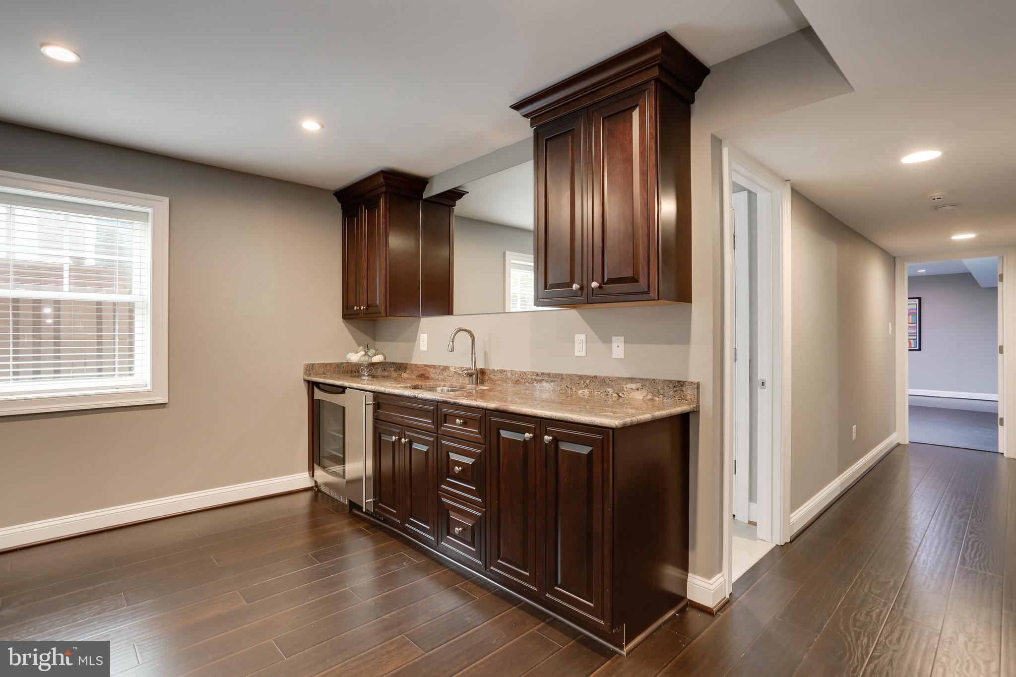 OVER LEE KNOLLS - Residential