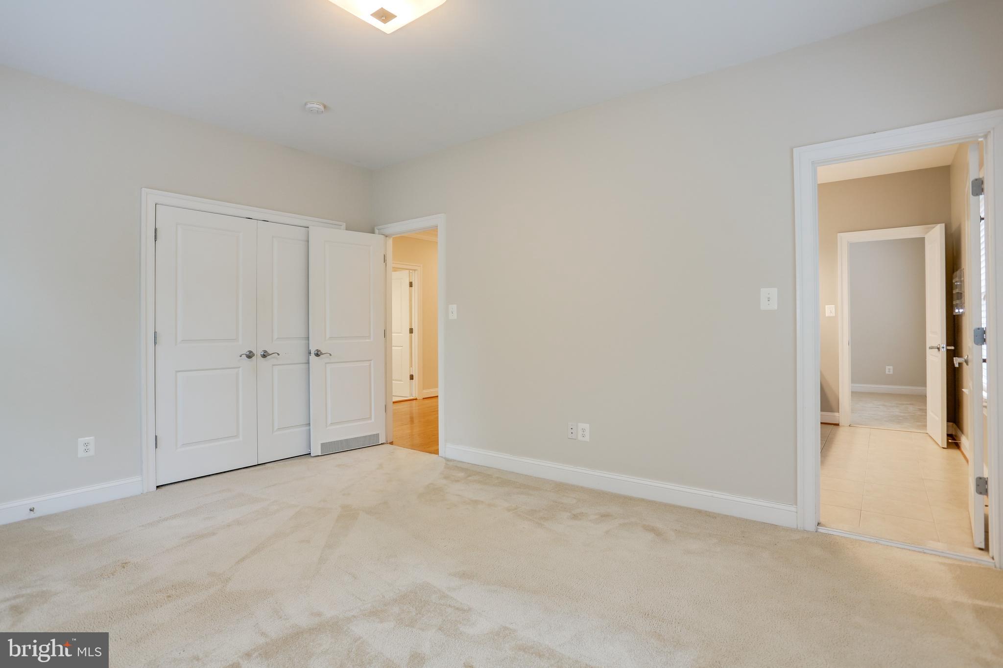 OVER LEE KNOLLS - Residential