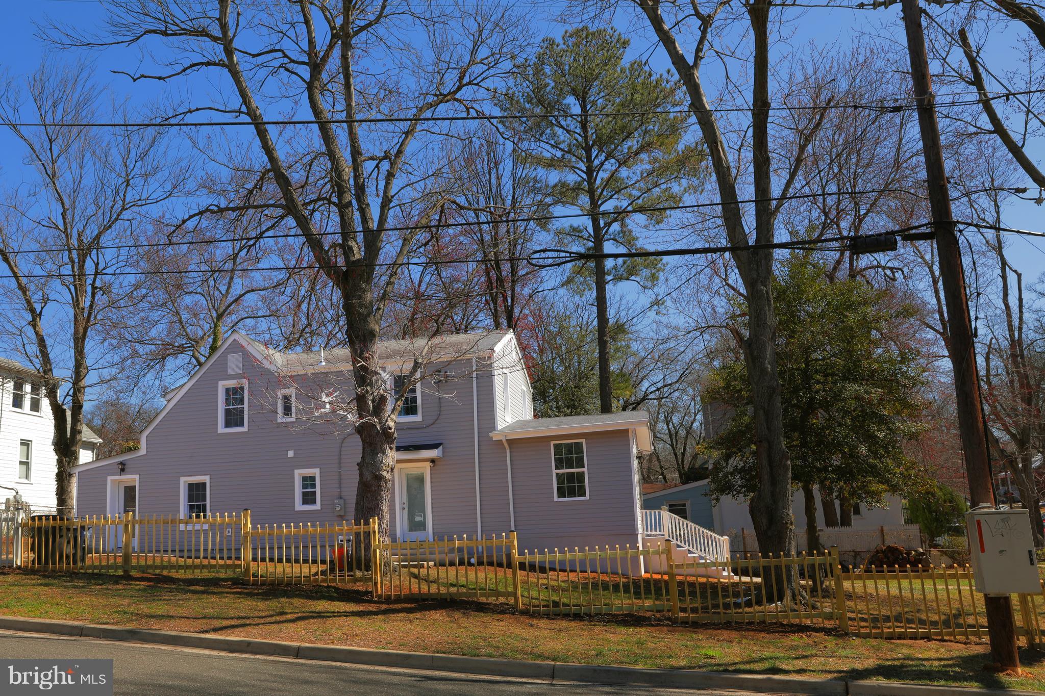 HYATTSVILLE HILLS - Residential