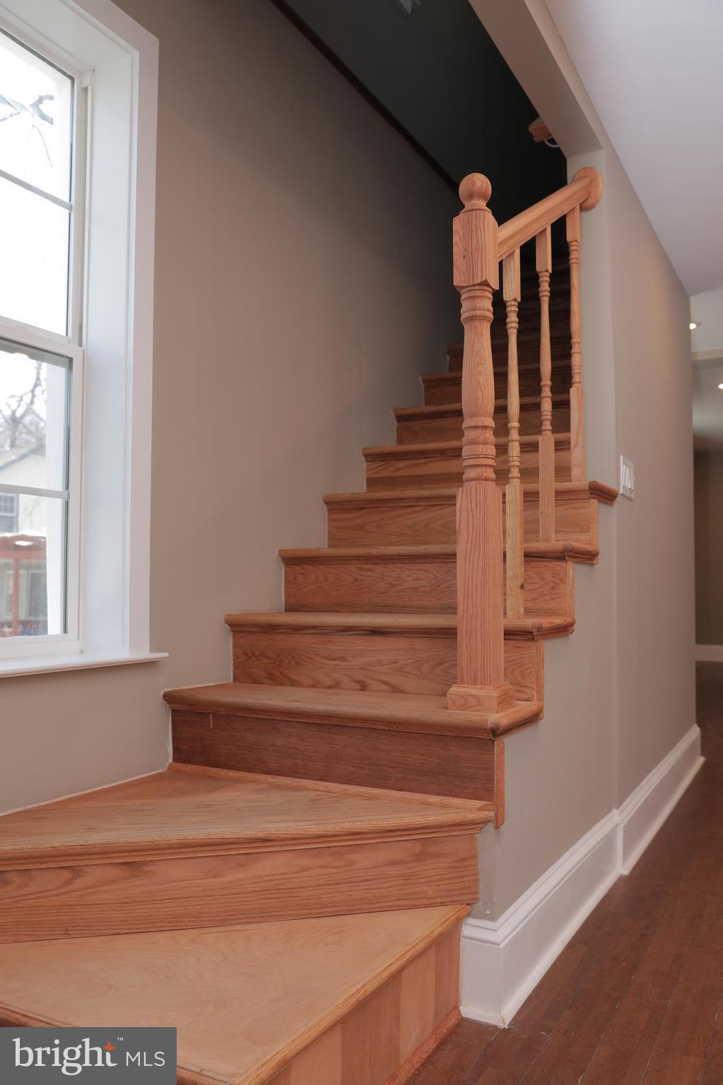 HYATTSVILLE HILLS - Residential