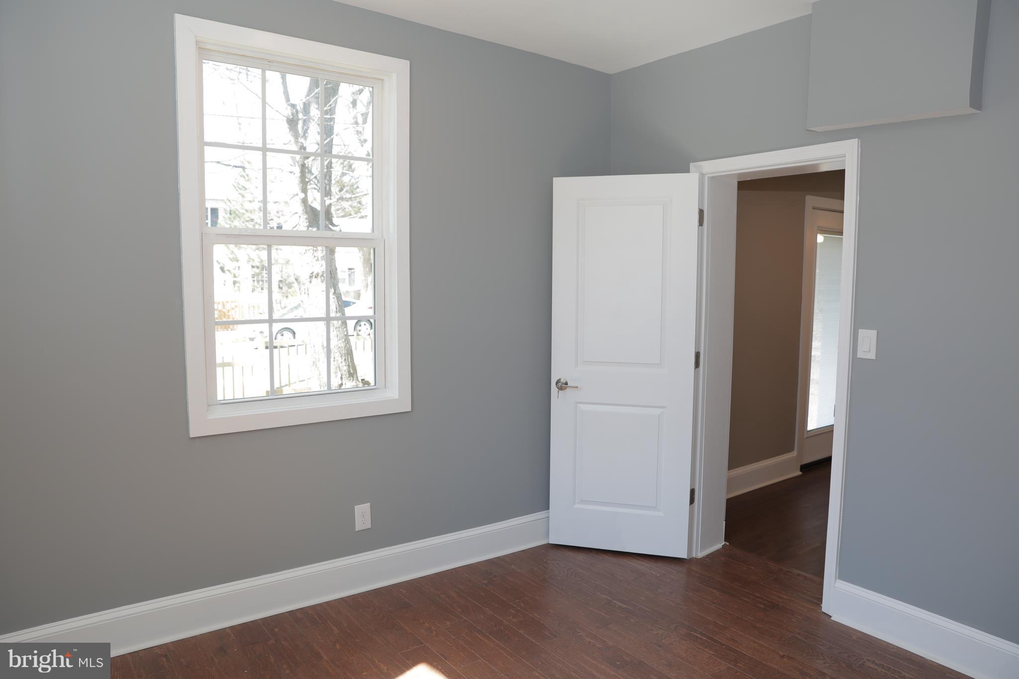 HYATTSVILLE HILLS - Residential