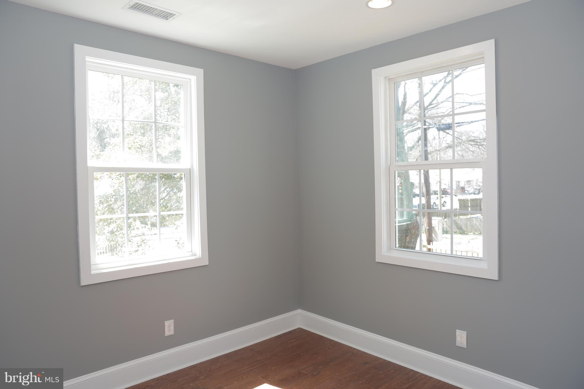 HYATTSVILLE HILLS - Residential