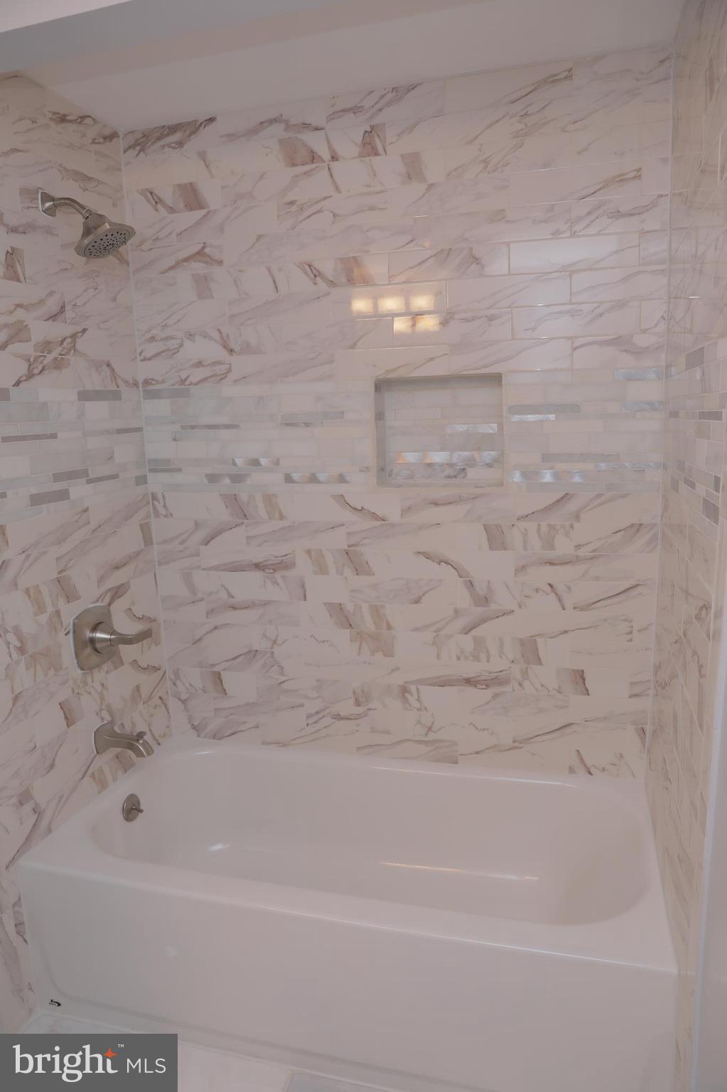 HYATTSVILLE HILLS - Residential