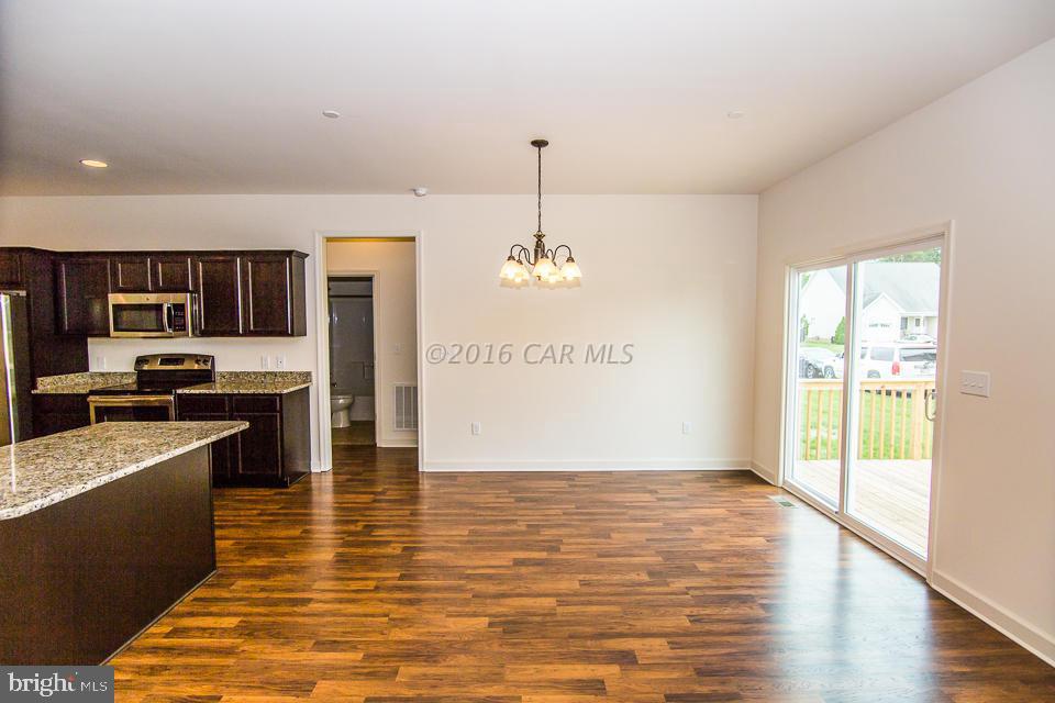 HUNT CLUB SOUTH - Residential