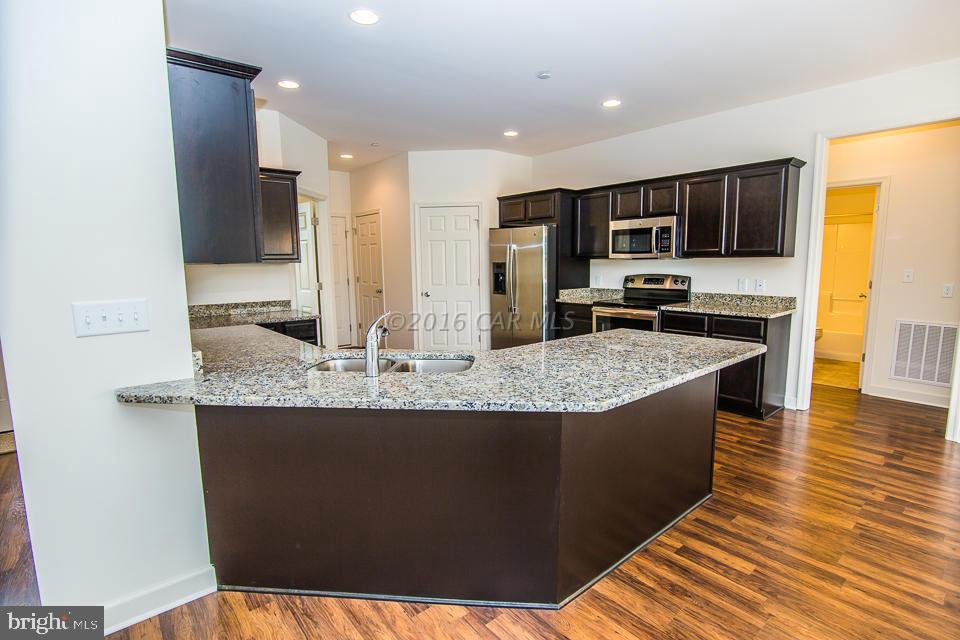 HUNT CLUB SOUTH - Residential