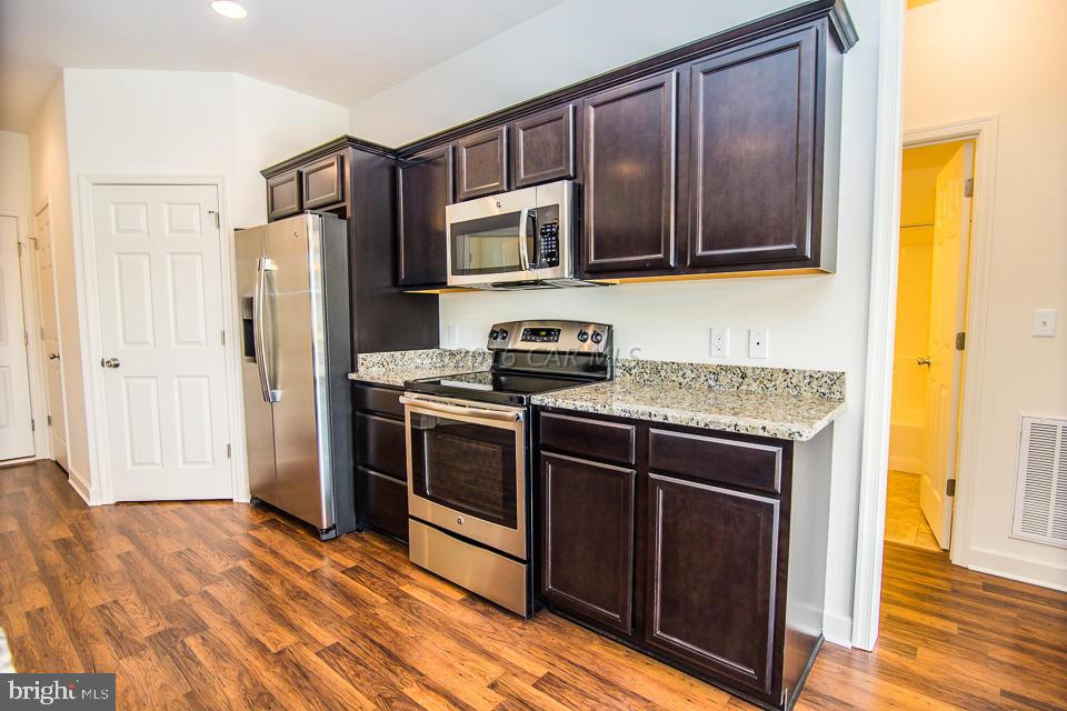 HUNT CLUB SOUTH - Residential